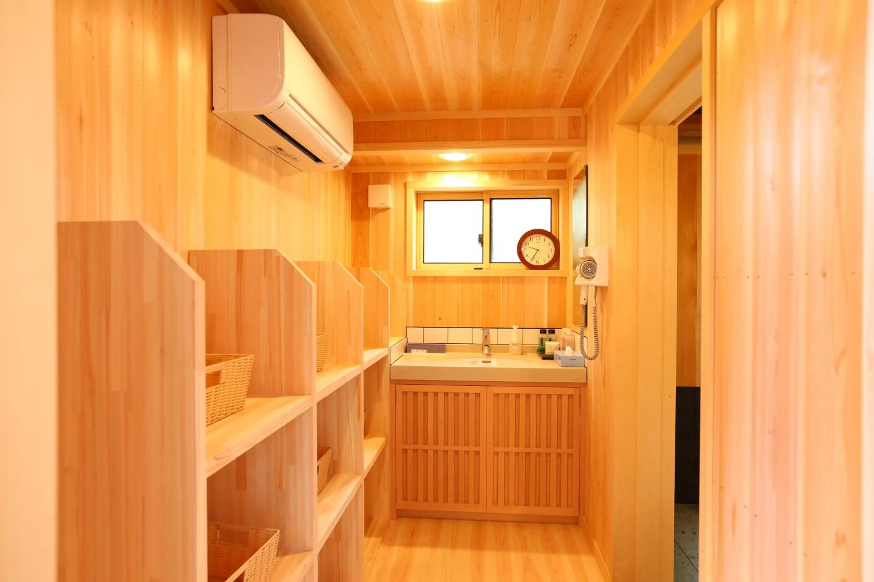 Hot Spring Bath in Izumiya Zenbe