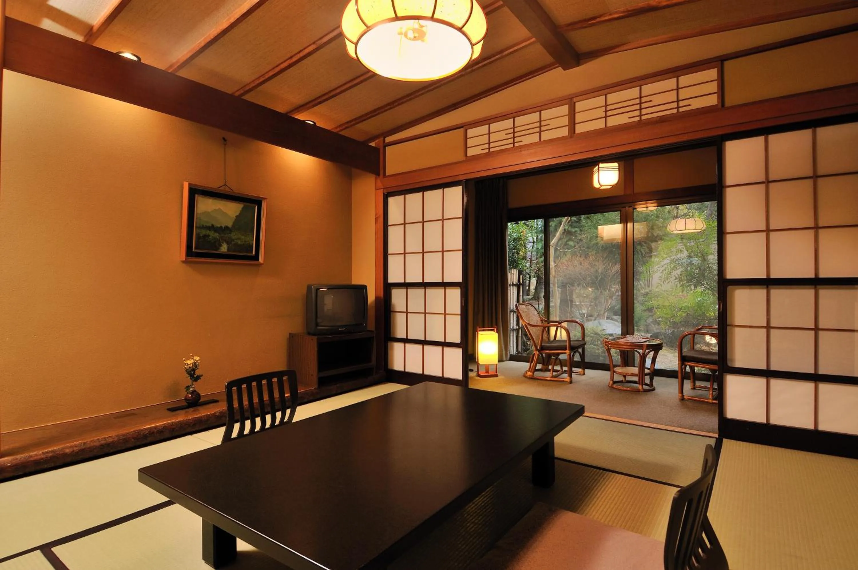 Japaense-Style Room with Private Bathroom - New Wing in Izumiya Zenbe