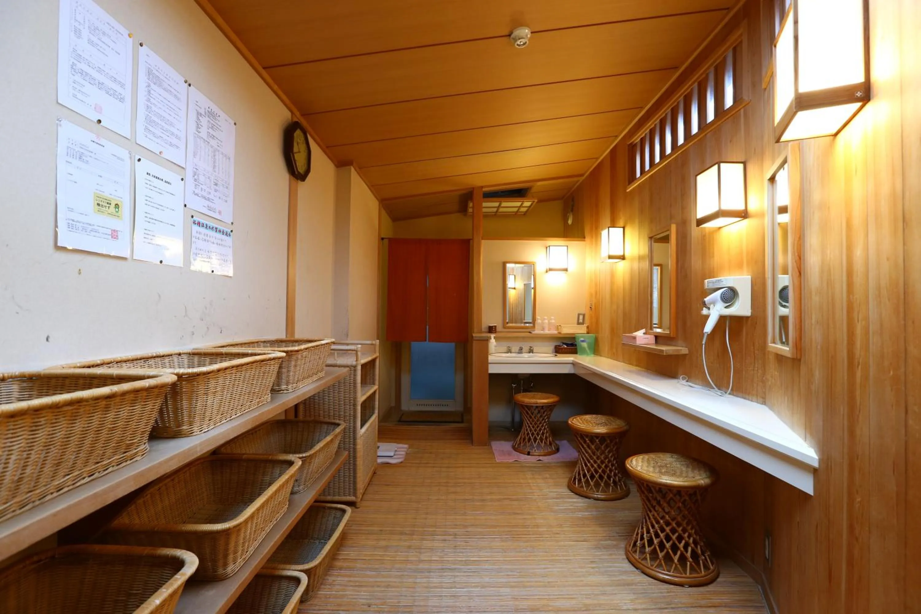 Hot Spring Bath in Izumiya Zenbe
