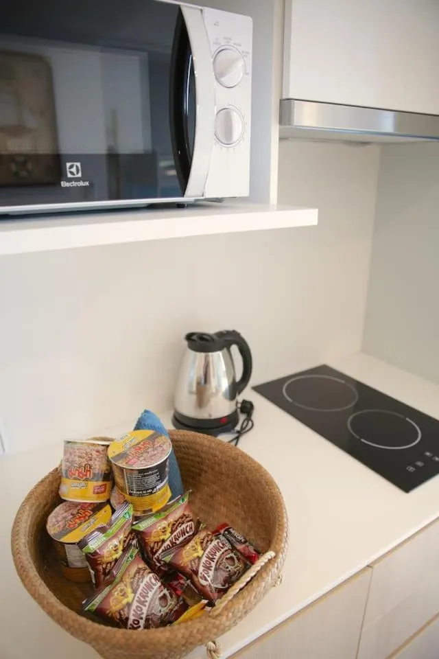 Stunning sunset on 30th floor beach front@Veranda