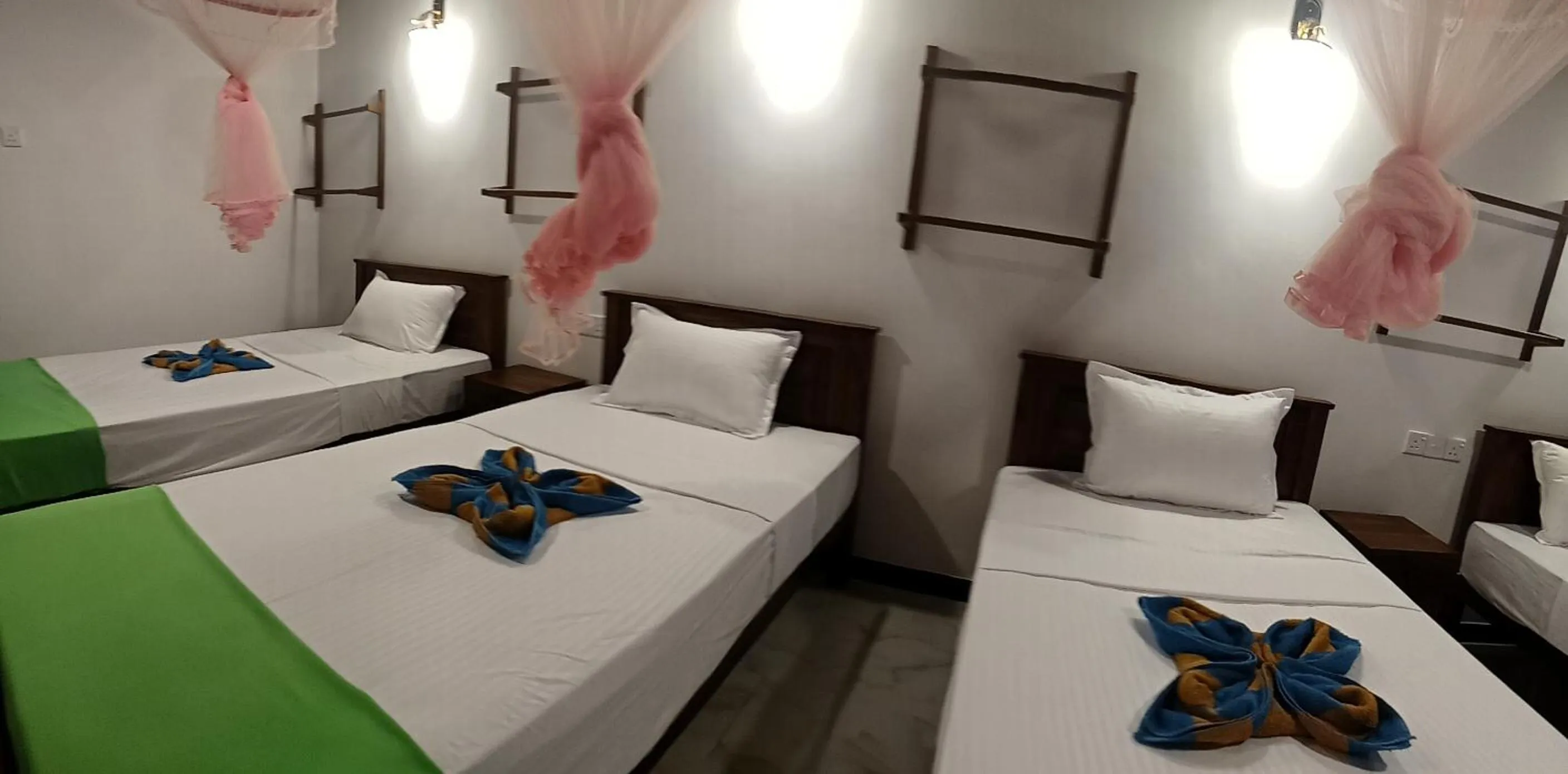 Bed in Pleasant Peak