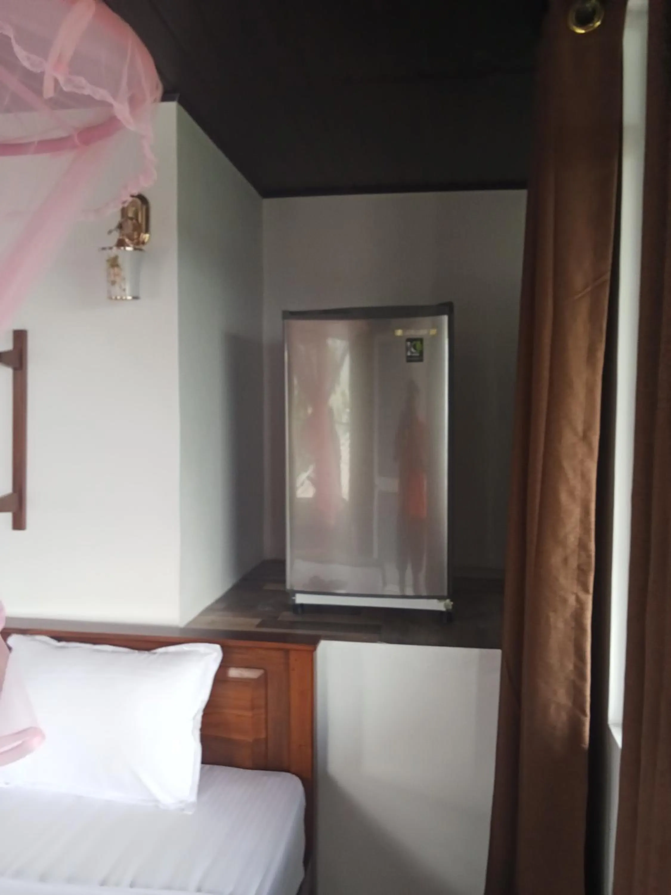 Bed in Pleasant Peak