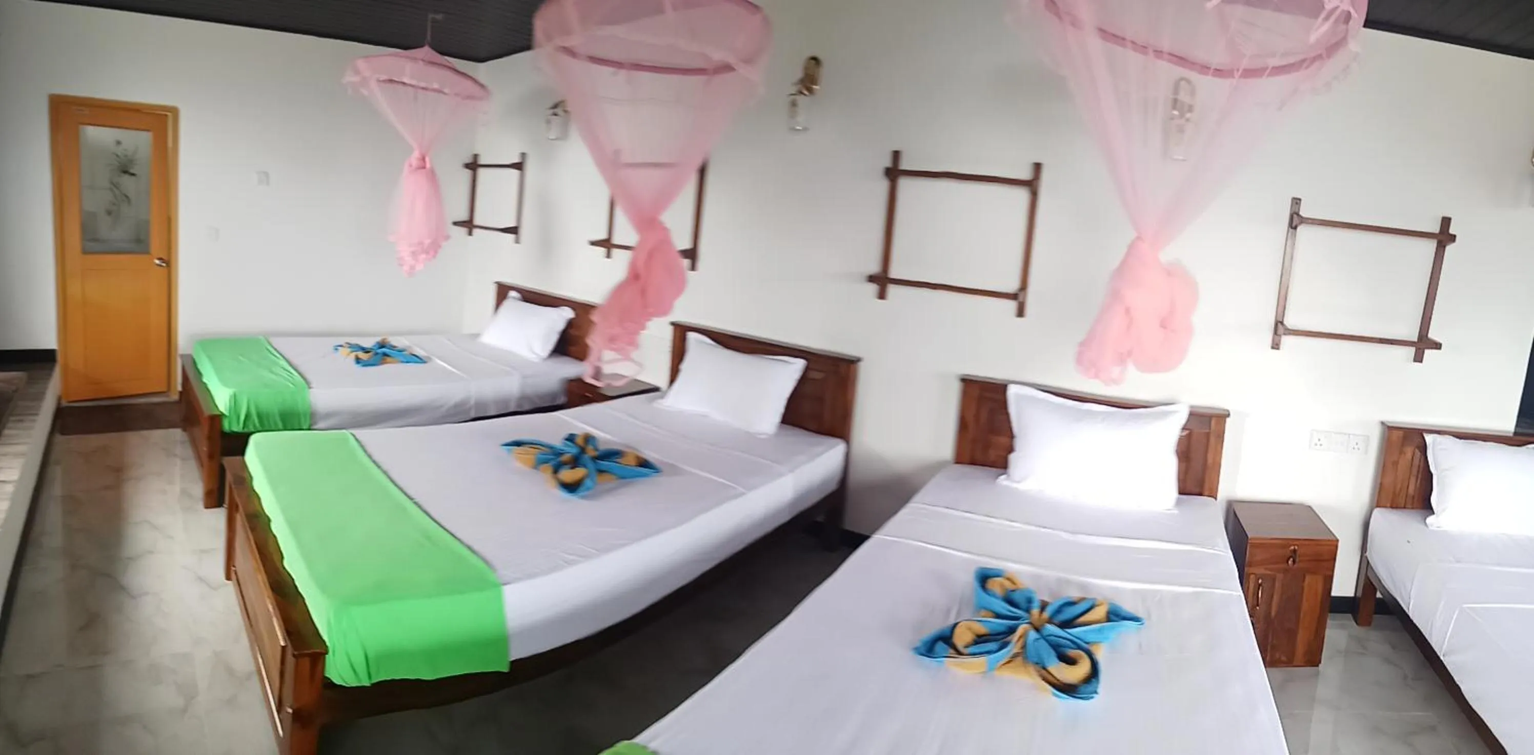 Bed in Pleasant Peak