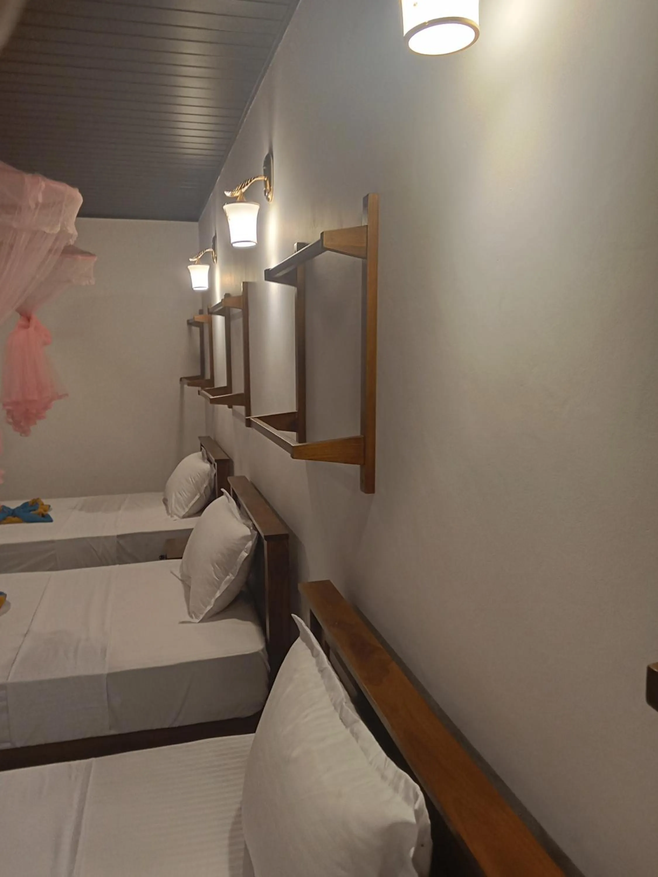 Bed in Pleasant Peak