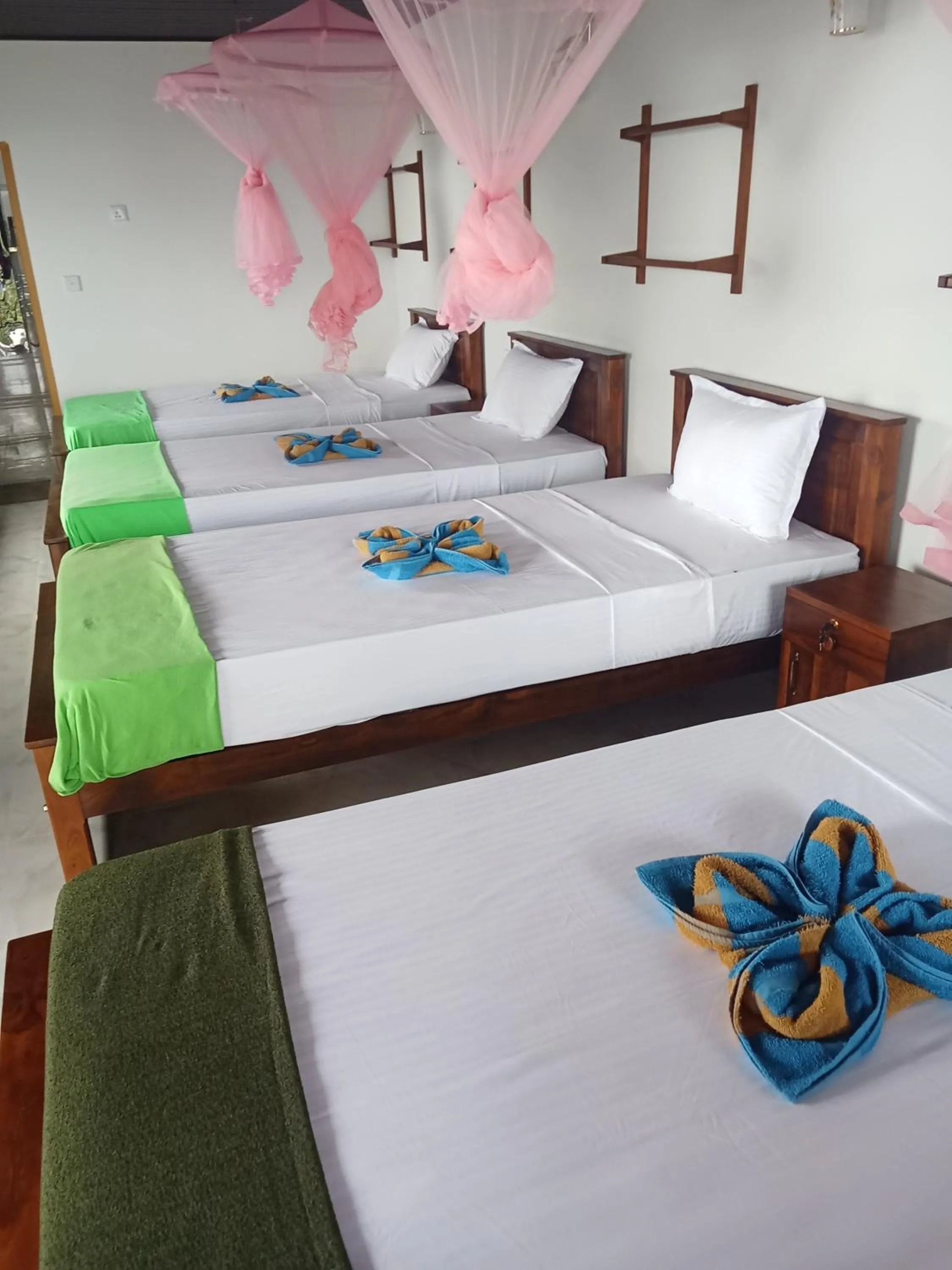 Bed in Pleasant Peak