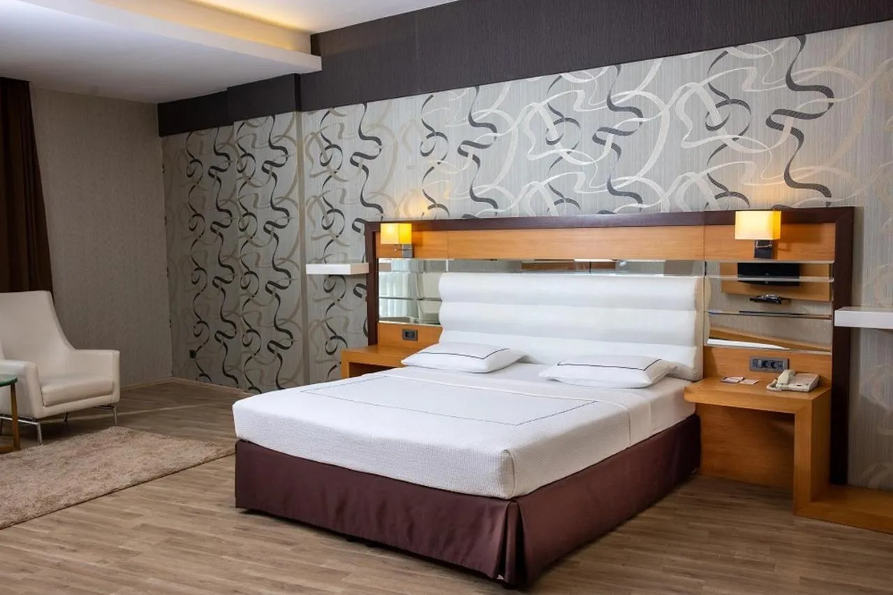 Bed in Anemon Grand Adana Otel