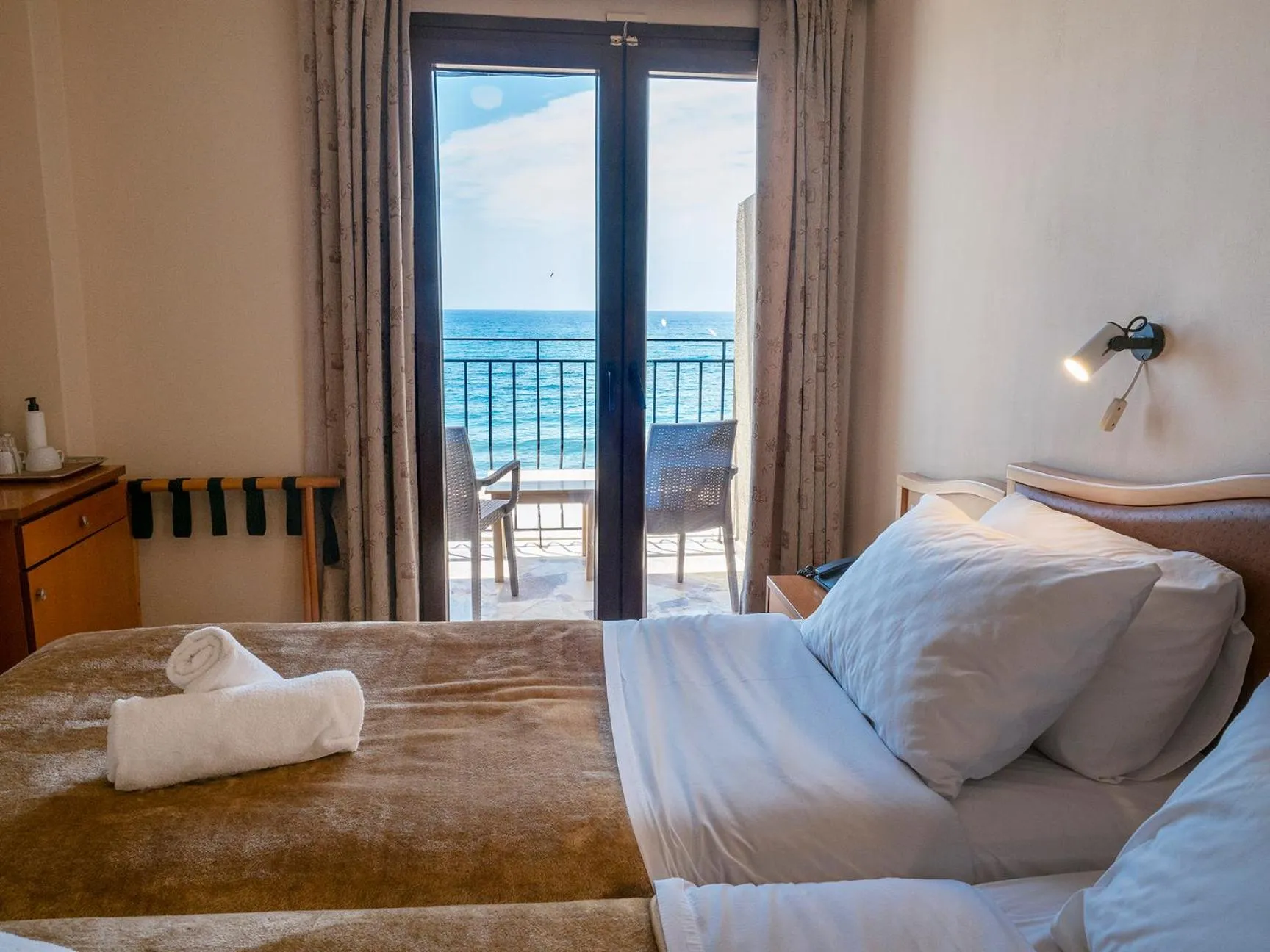 Bedroom, Bed in Sappho Hotel