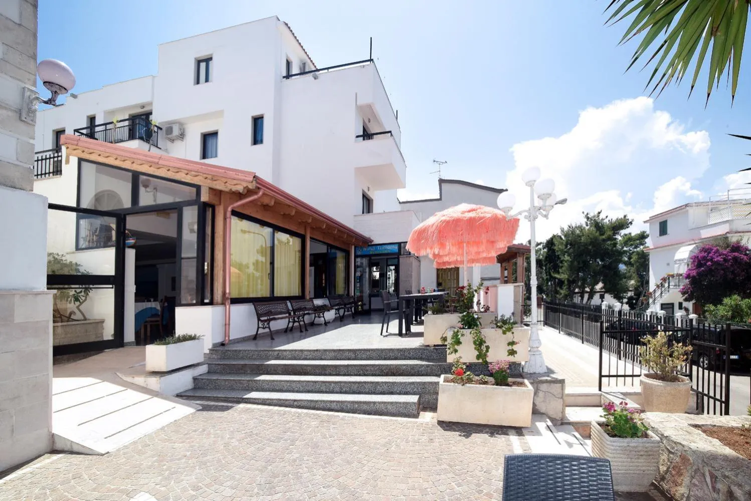 Facade/entrance in Hotel Timiama