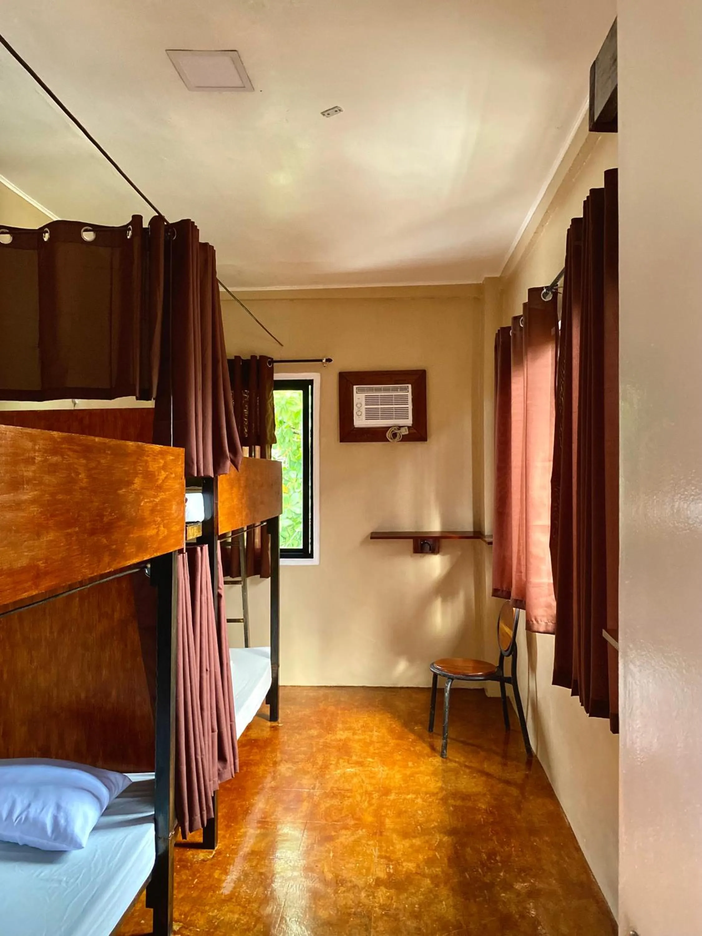 Bed in Laguno Hostel and Guest House