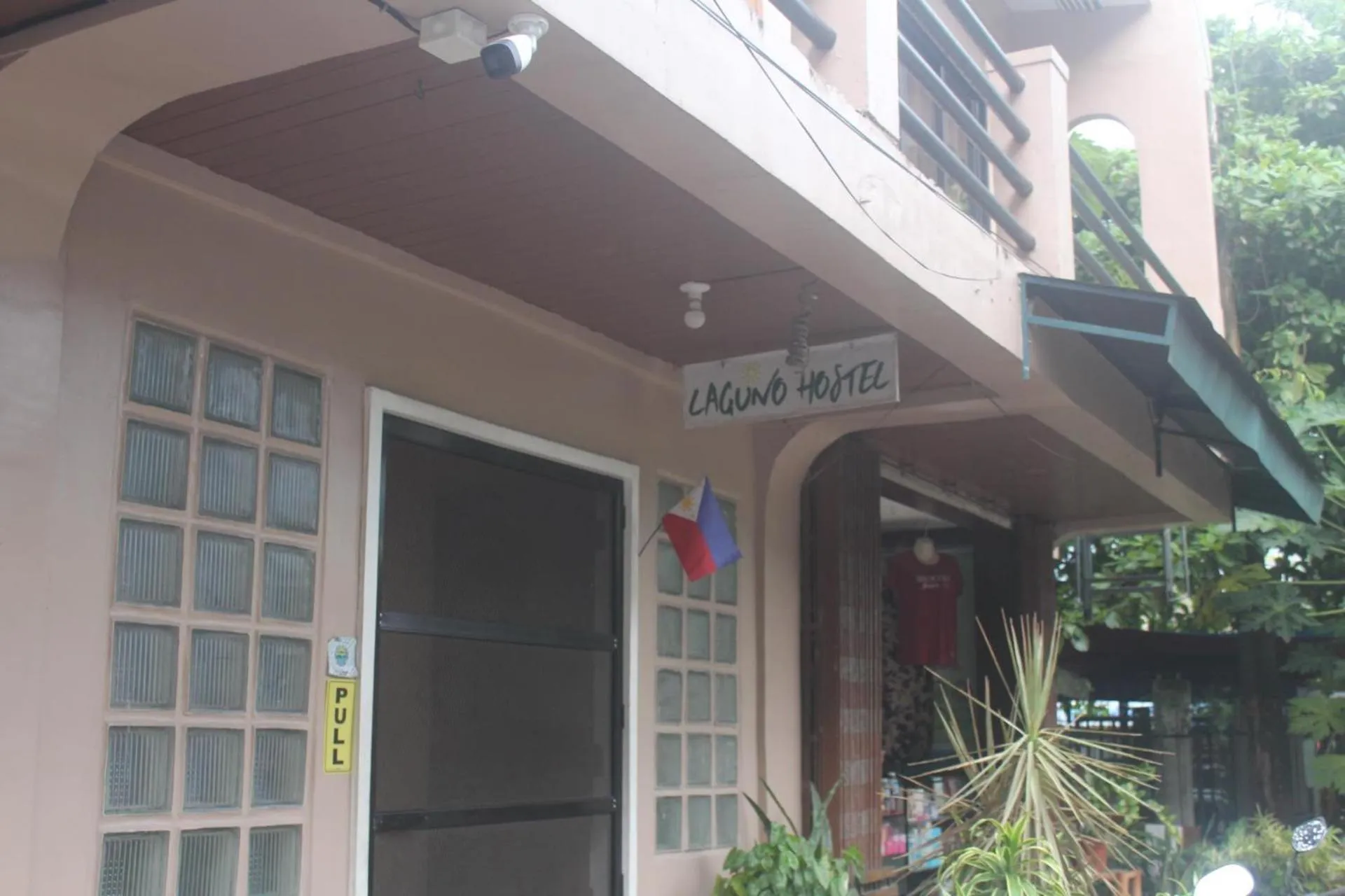 Laguno Hostel and Guest House