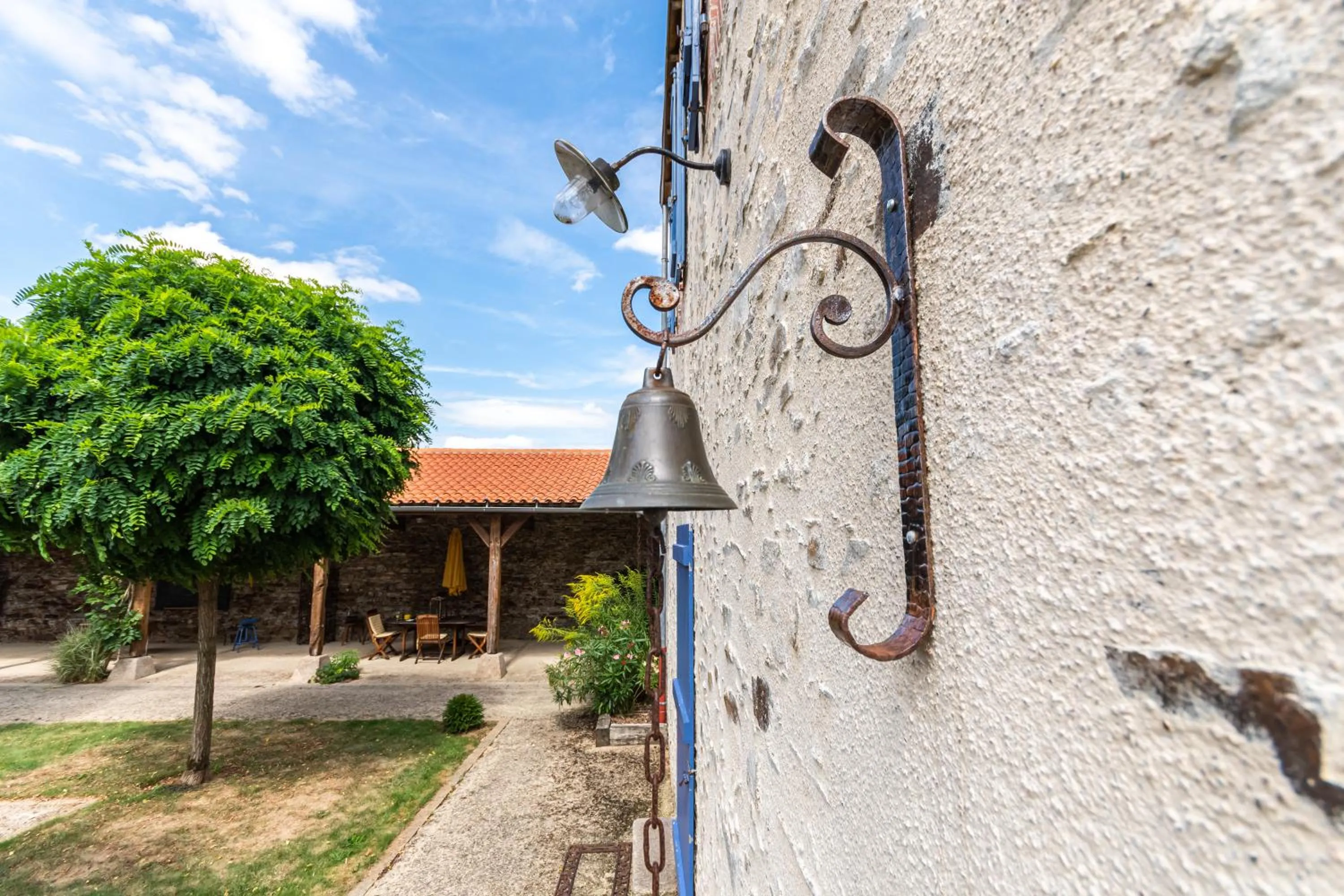 Property building in Le DOMAINE DES ECOLIERS B&B