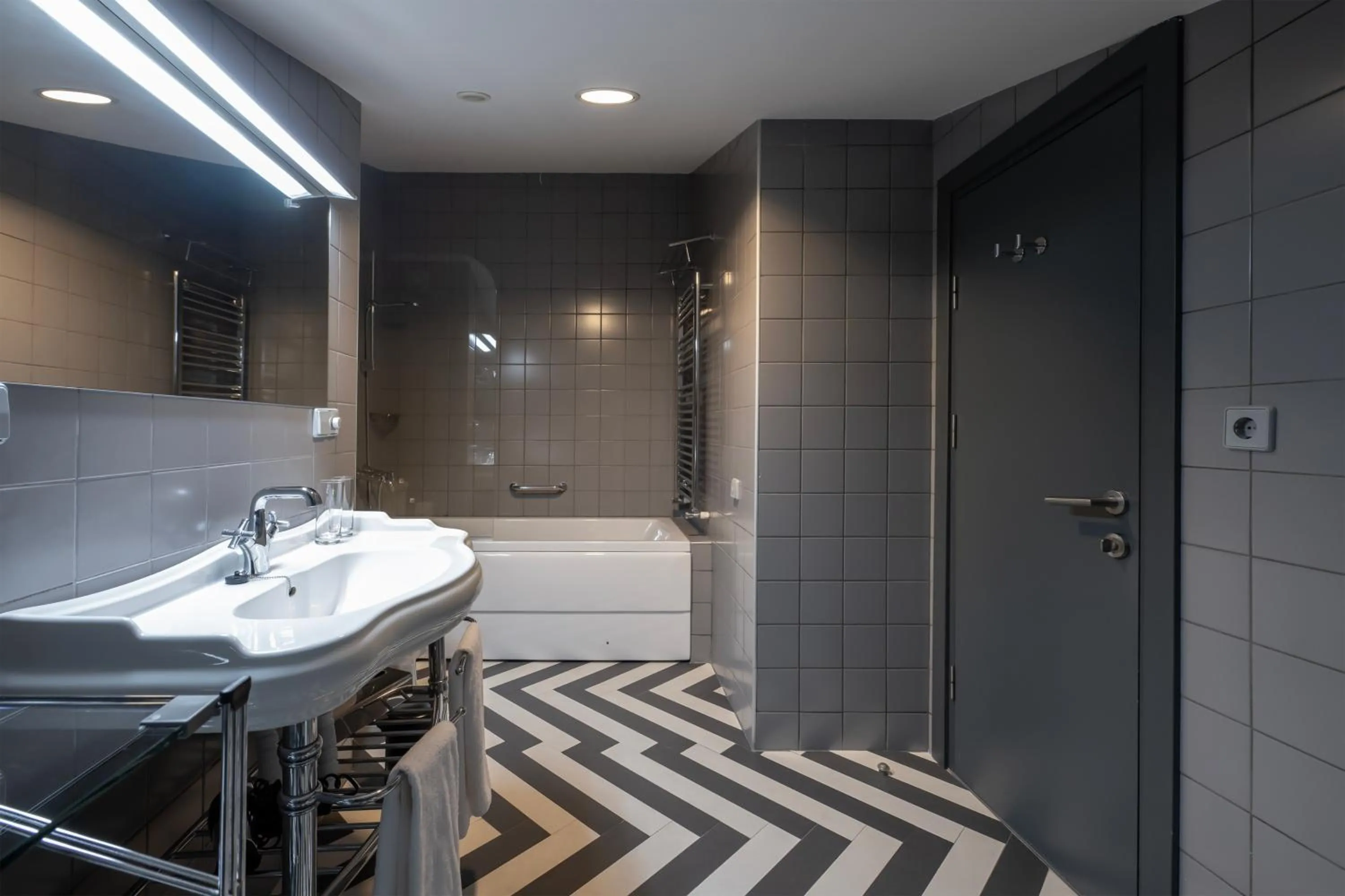 Shower in Kabadoni Boutique Hotel