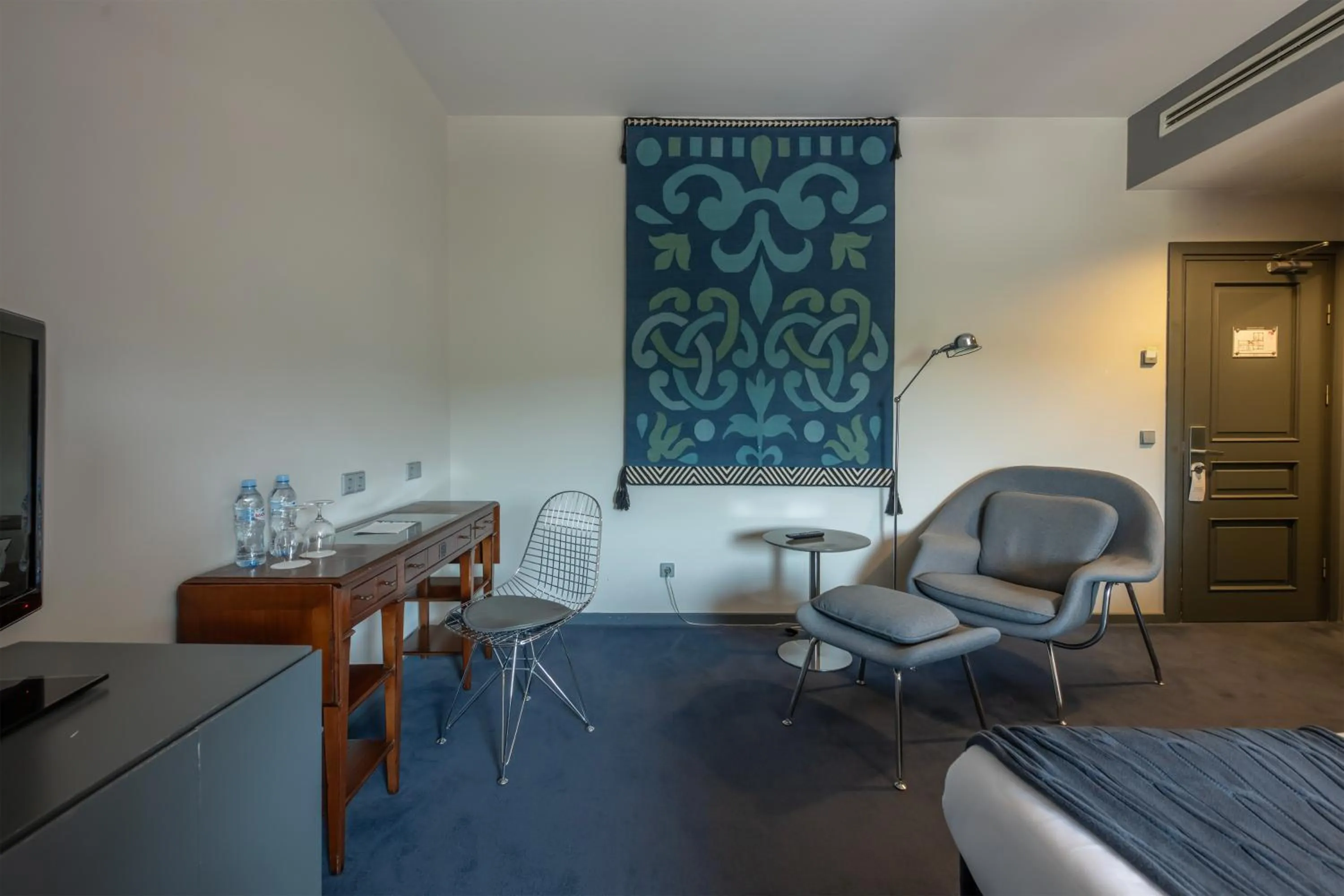 TV and multimedia in Kabadoni Boutique Hotel