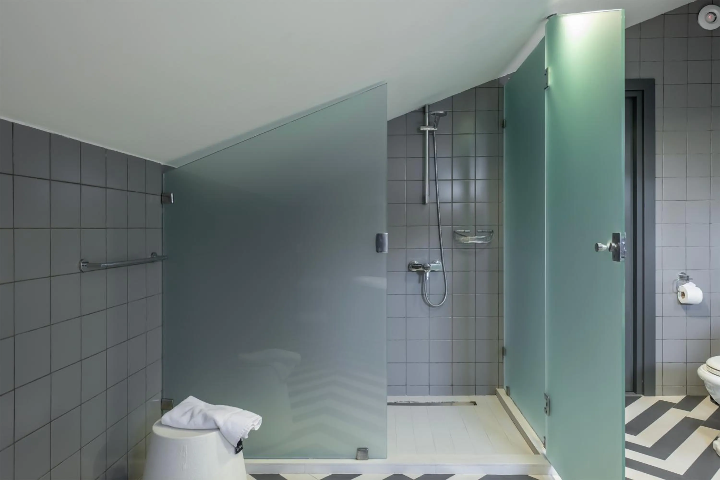 Shower in Kabadoni Boutique Hotel