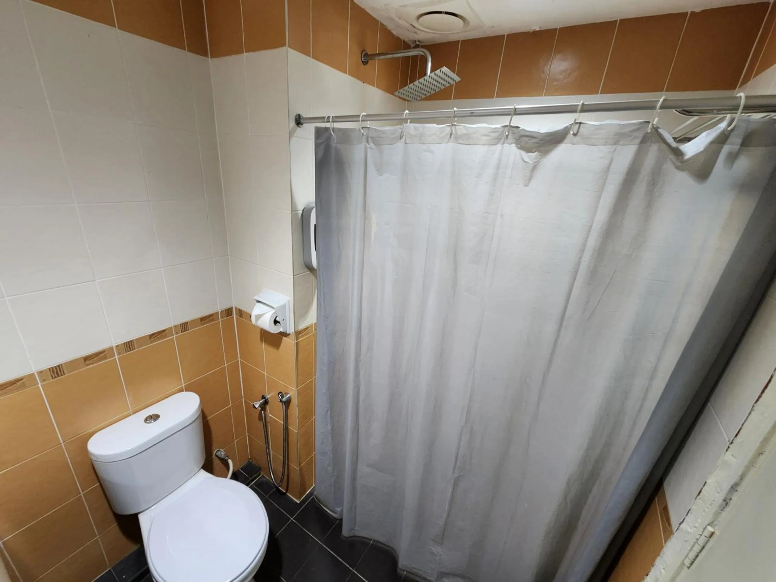 Shower in The Grand Puteri Hotel