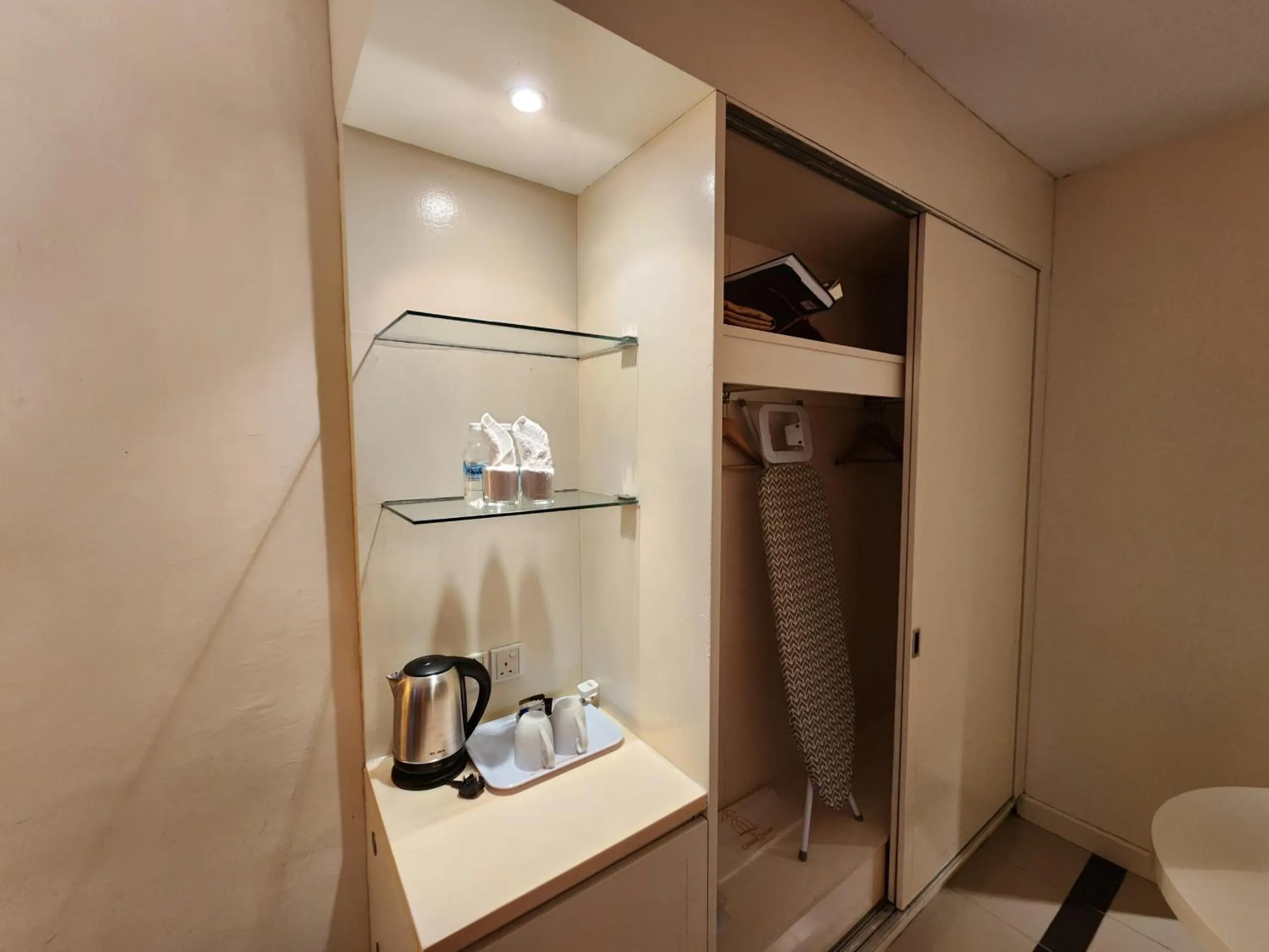 The Grand Puteri Hotel