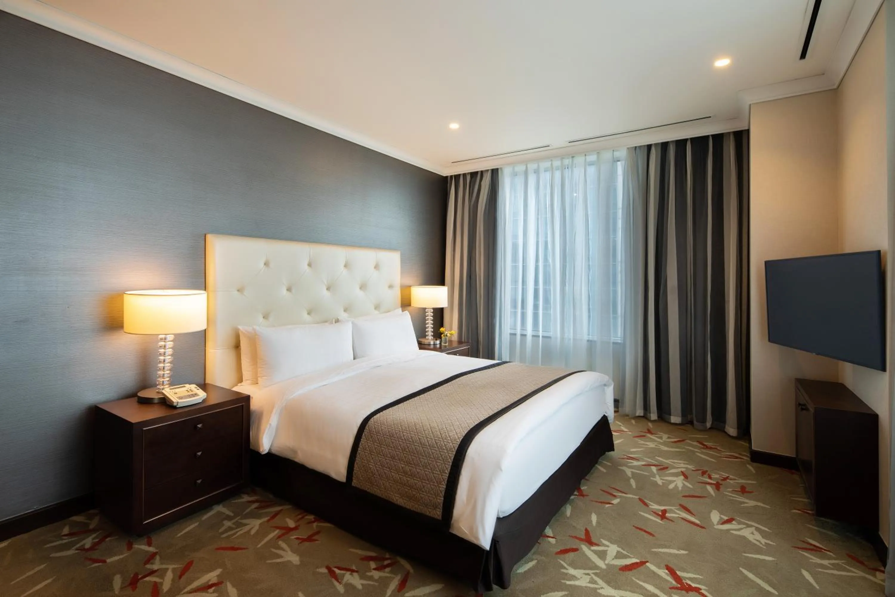 Decorative detail, Bed in Oakwood Premier Coex Center Seoul