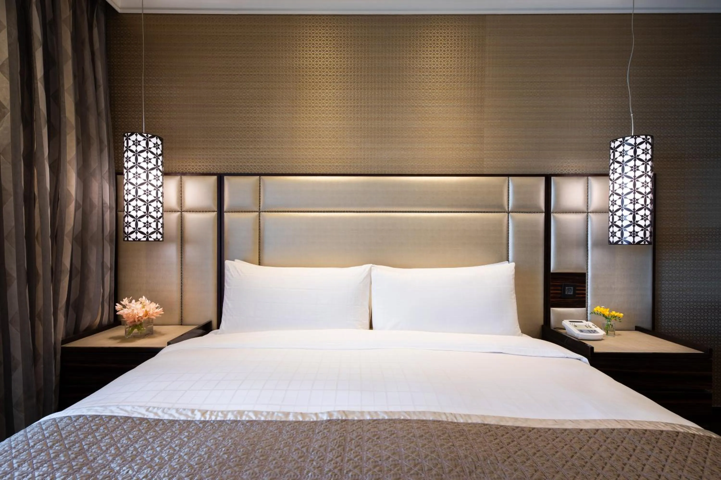 Bedroom, Bed in Oakwood Premier Coex Center Seoul