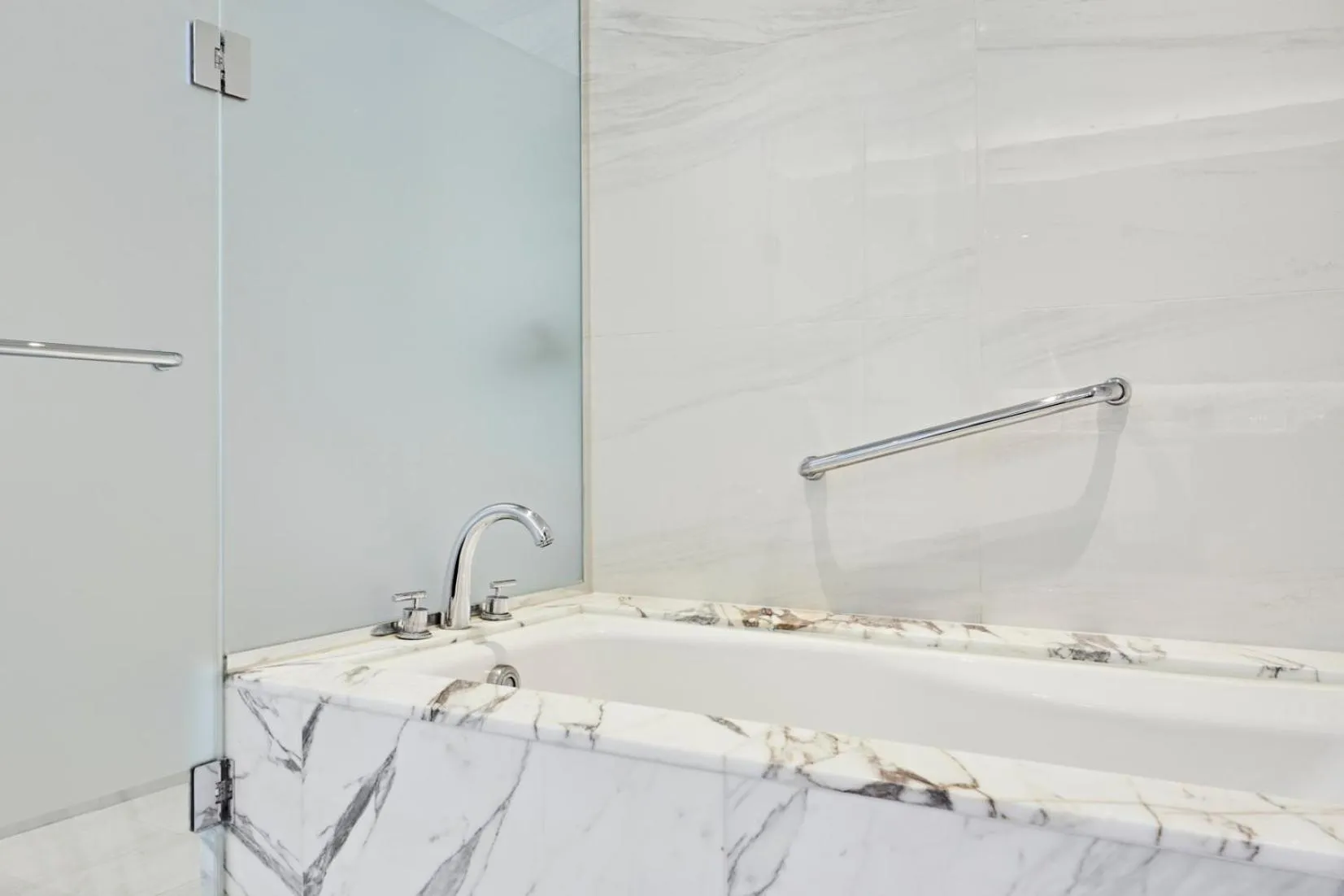 Bathroom in Oakwood Premier Coex Center Seoul