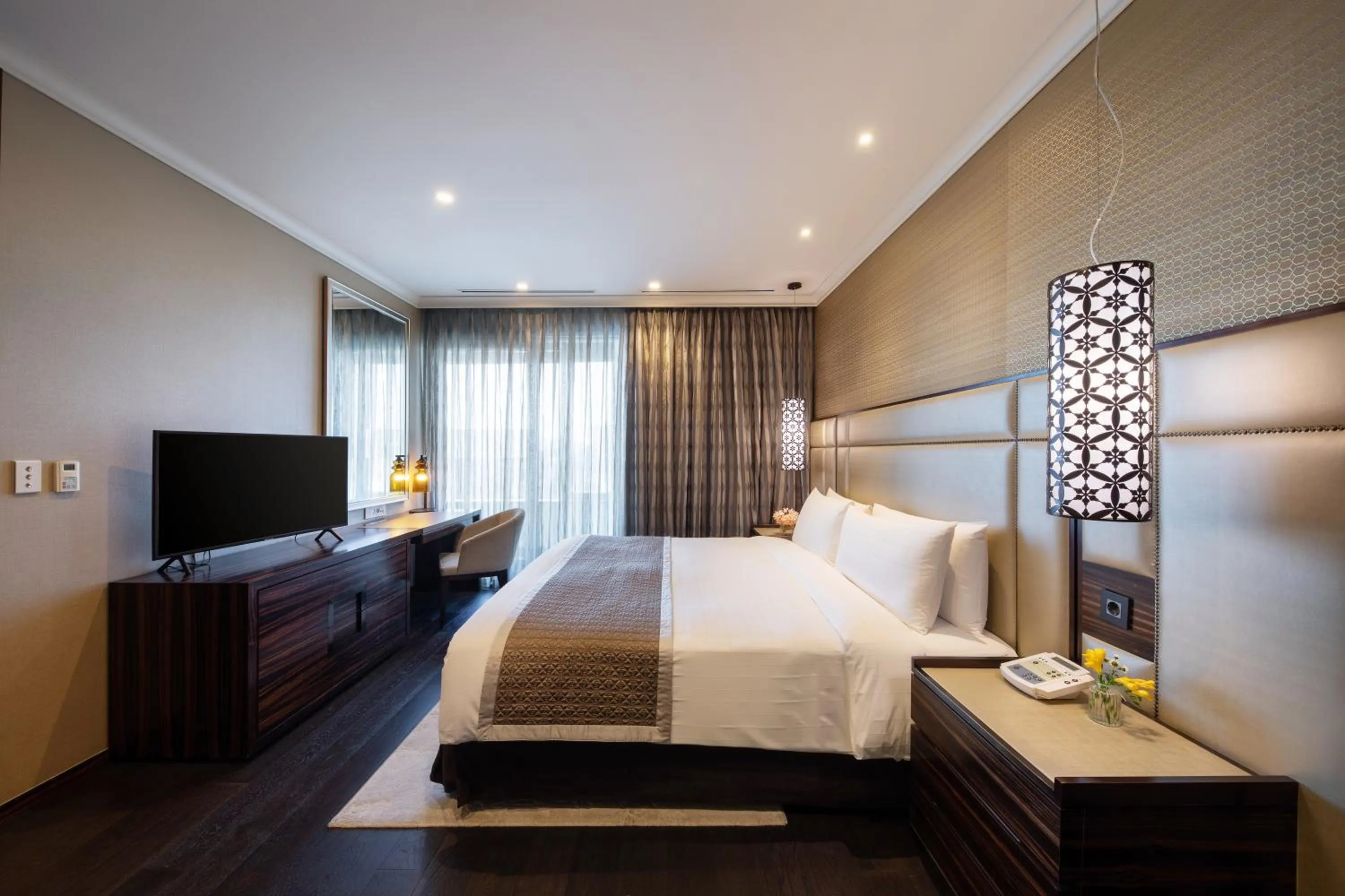 Decorative detail, Bed in Oakwood Premier Coex Center Seoul