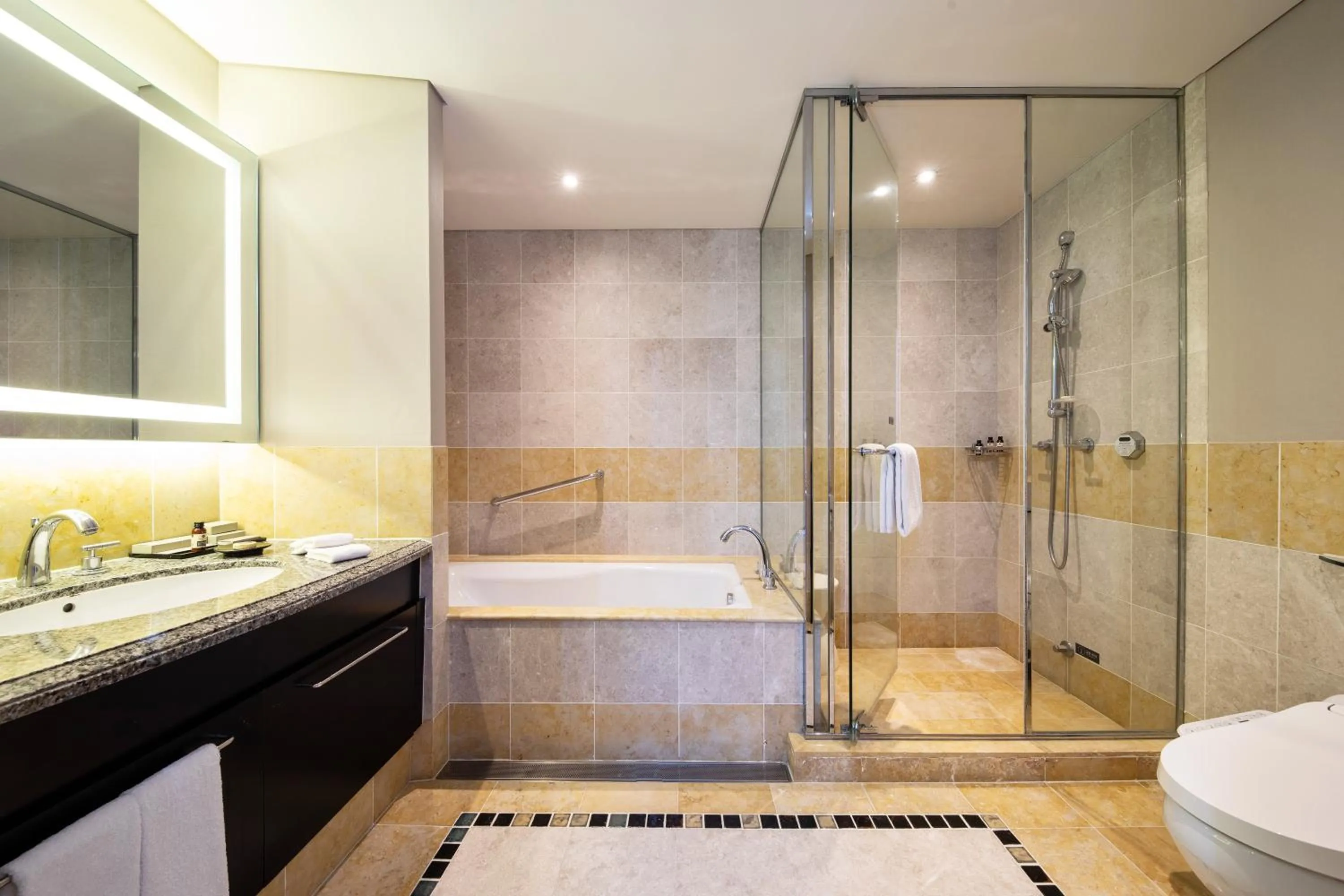 Bathroom in Oakwood Premier Coex Center Seoul