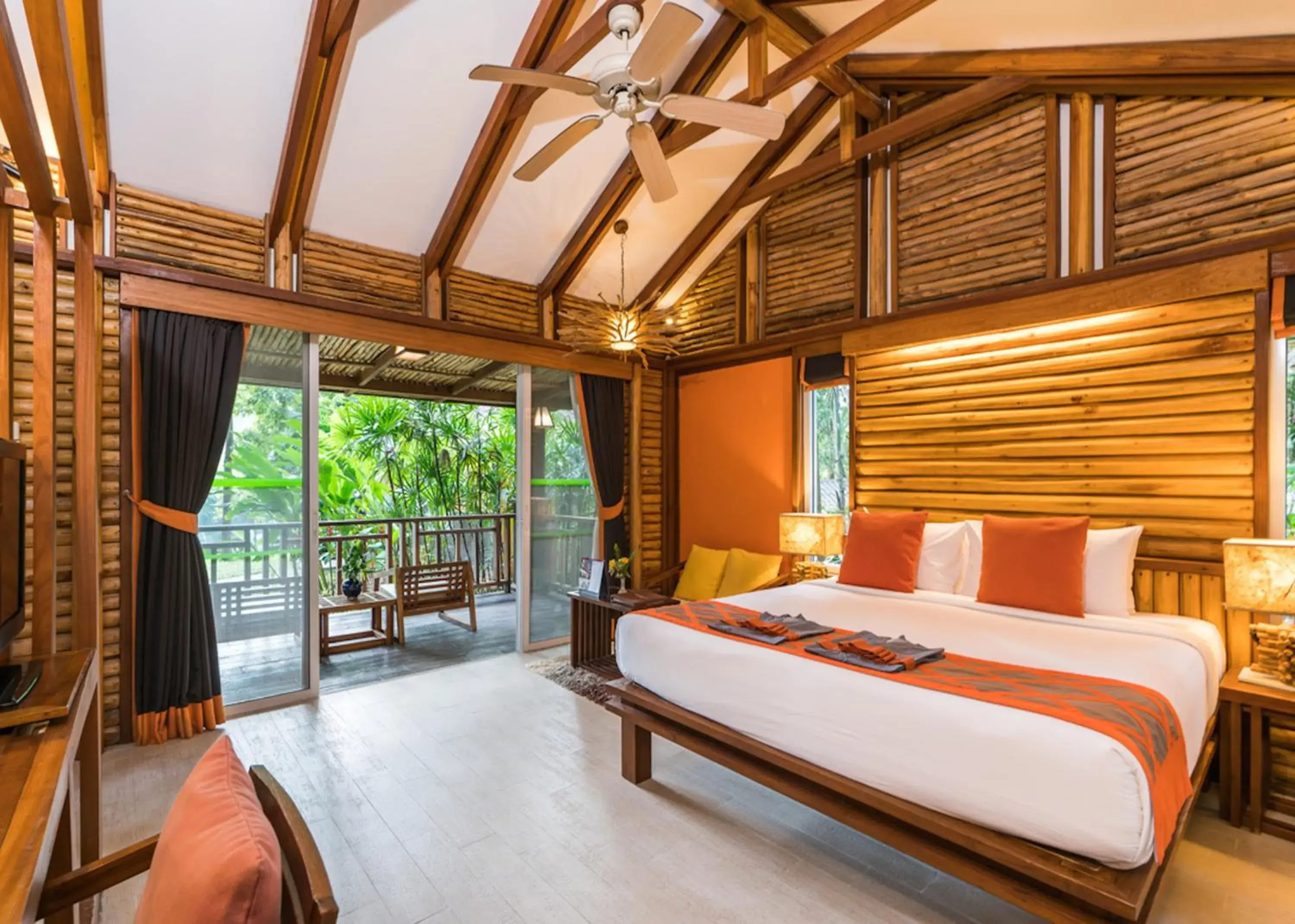 Deluxe Double or Twin Room with River View in Home Phutoey River Kwai Hotspring & Nature Resort Deluxe Double or Twin Room with River View in Home Phutoey River Kwai Hotspring & Nature Resort