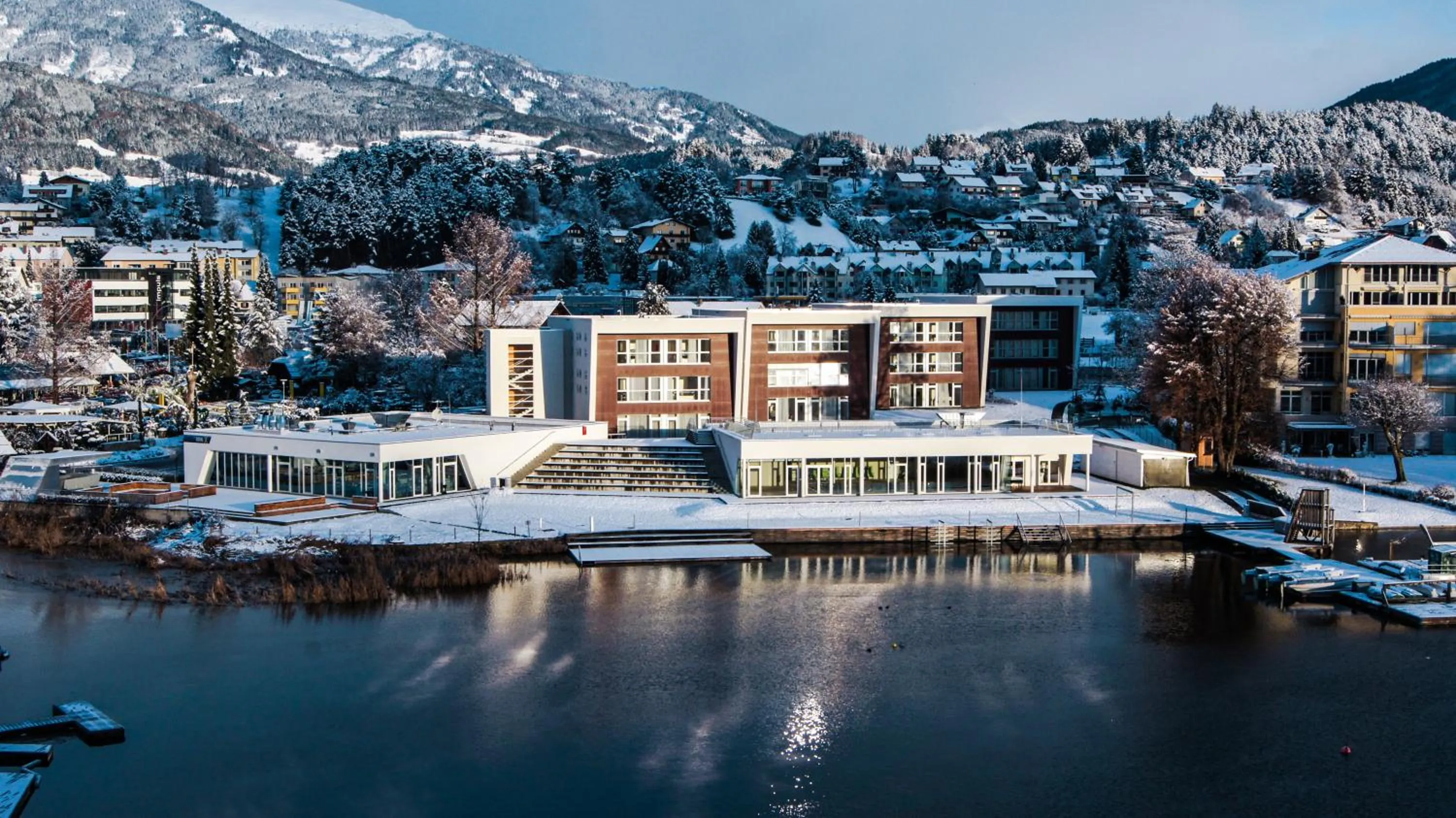 Property building in Hotel Royal X