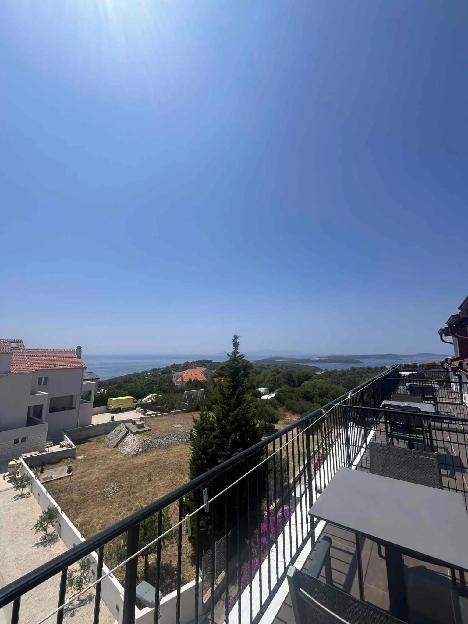 View (from property/room) in Dela