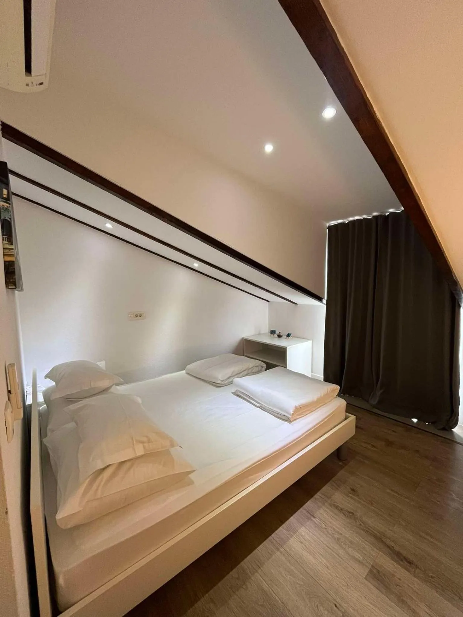 Double Room with Balcony and Sea View - Attic in Dela