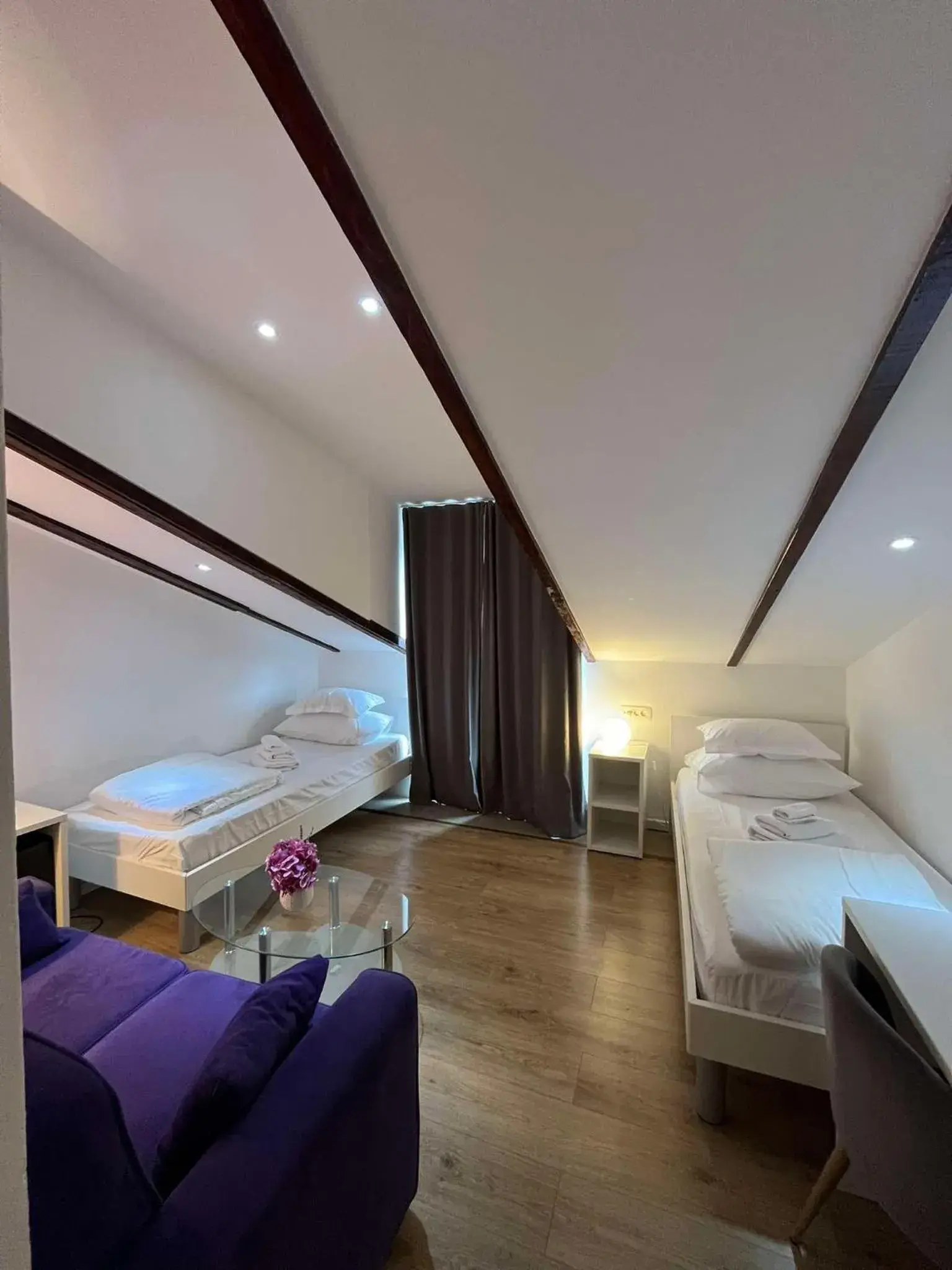 Twin Room with Sea View in Dela Twin Room with Sea View in Dela