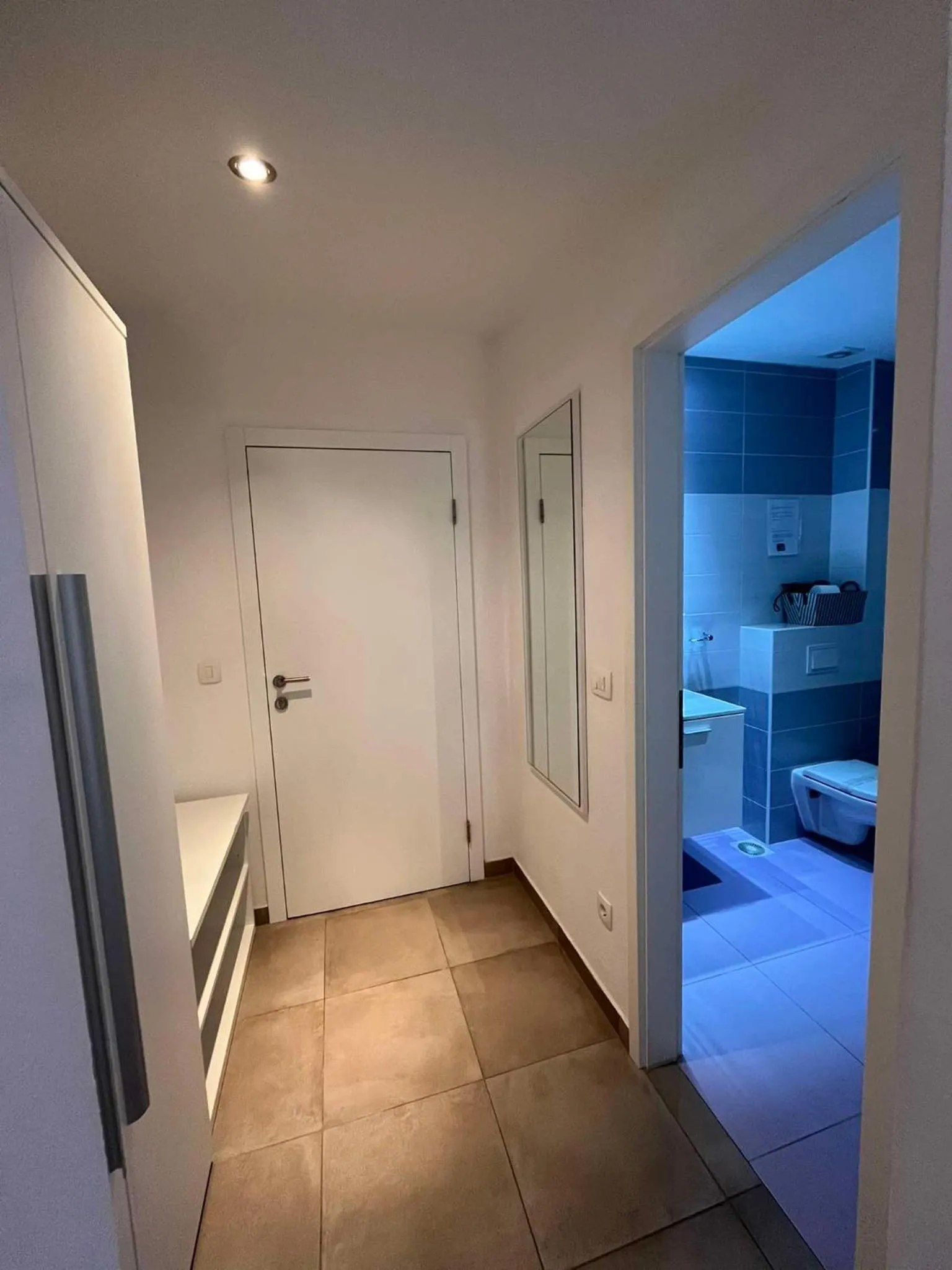 wardrobe, Bed in Dela