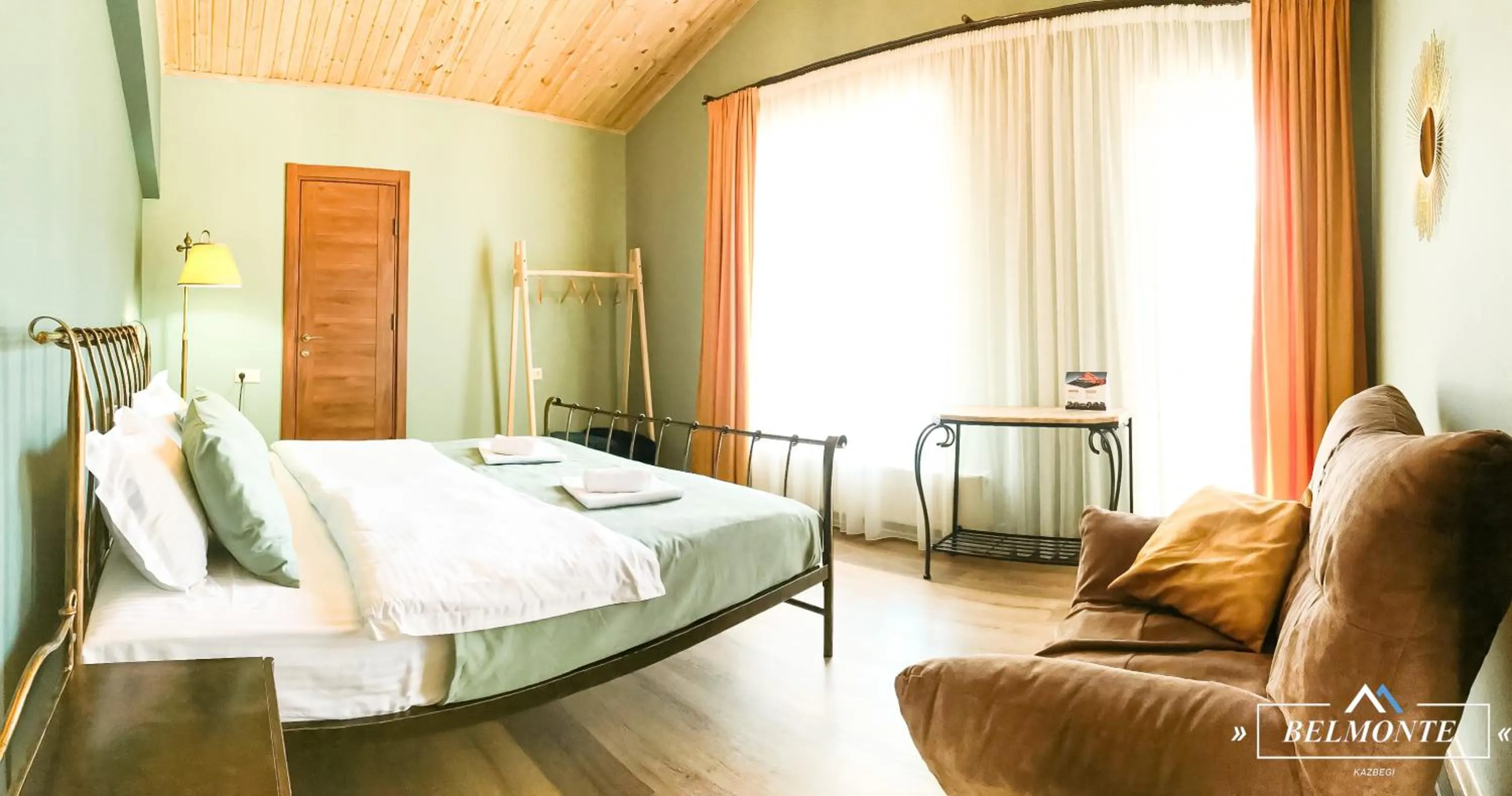 Photo of the whole room, Bed in Belmonte Kazbegi