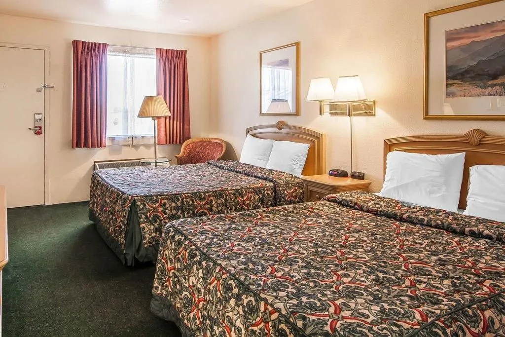 Bed in Ashland Valley Inn