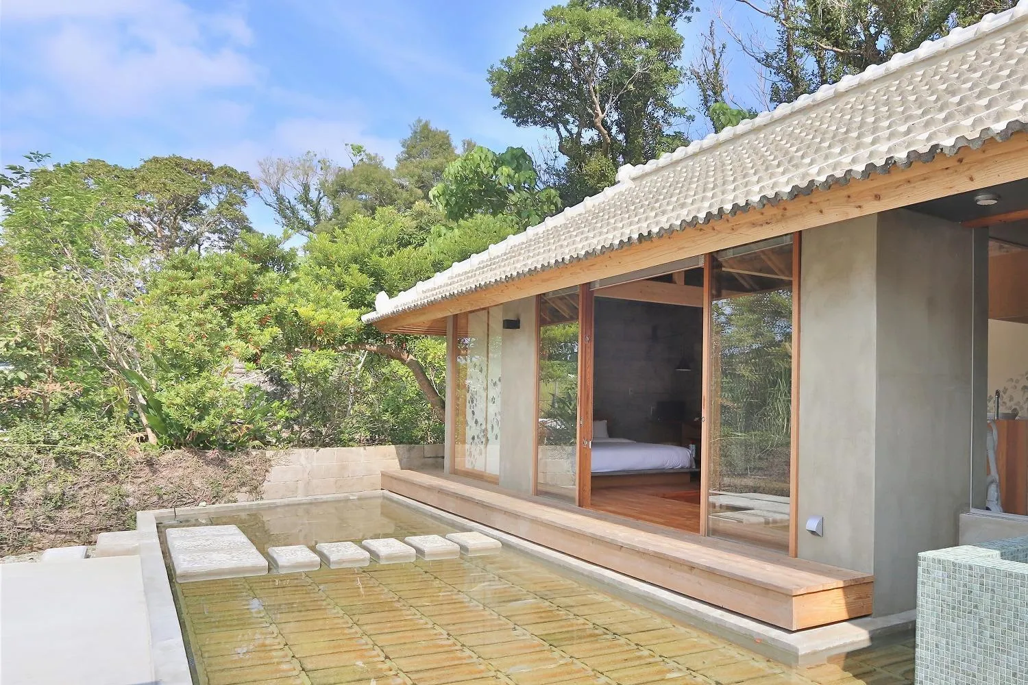 Property building in KAWASEMINOSU (MUKAKA VILLA)