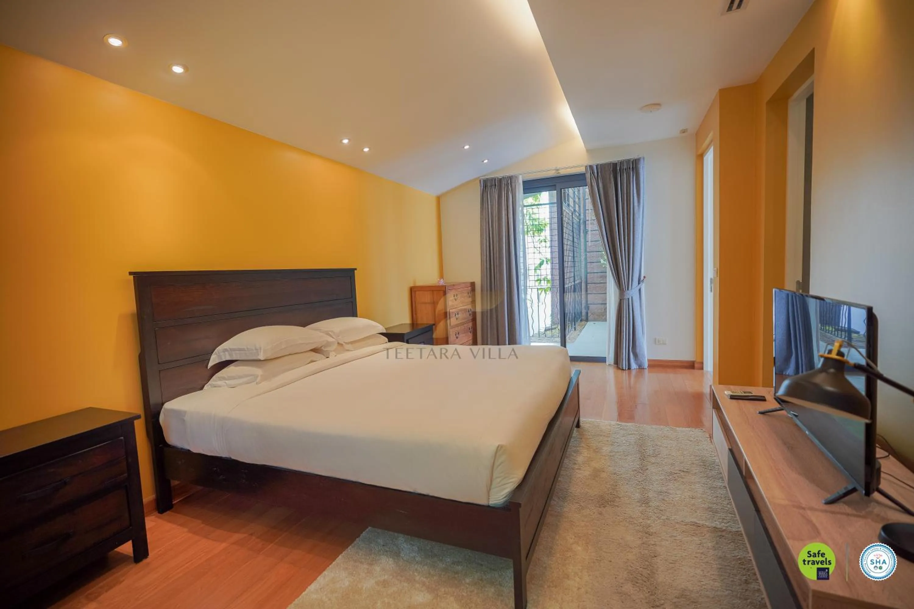 Bed in Teetara Villa Patong