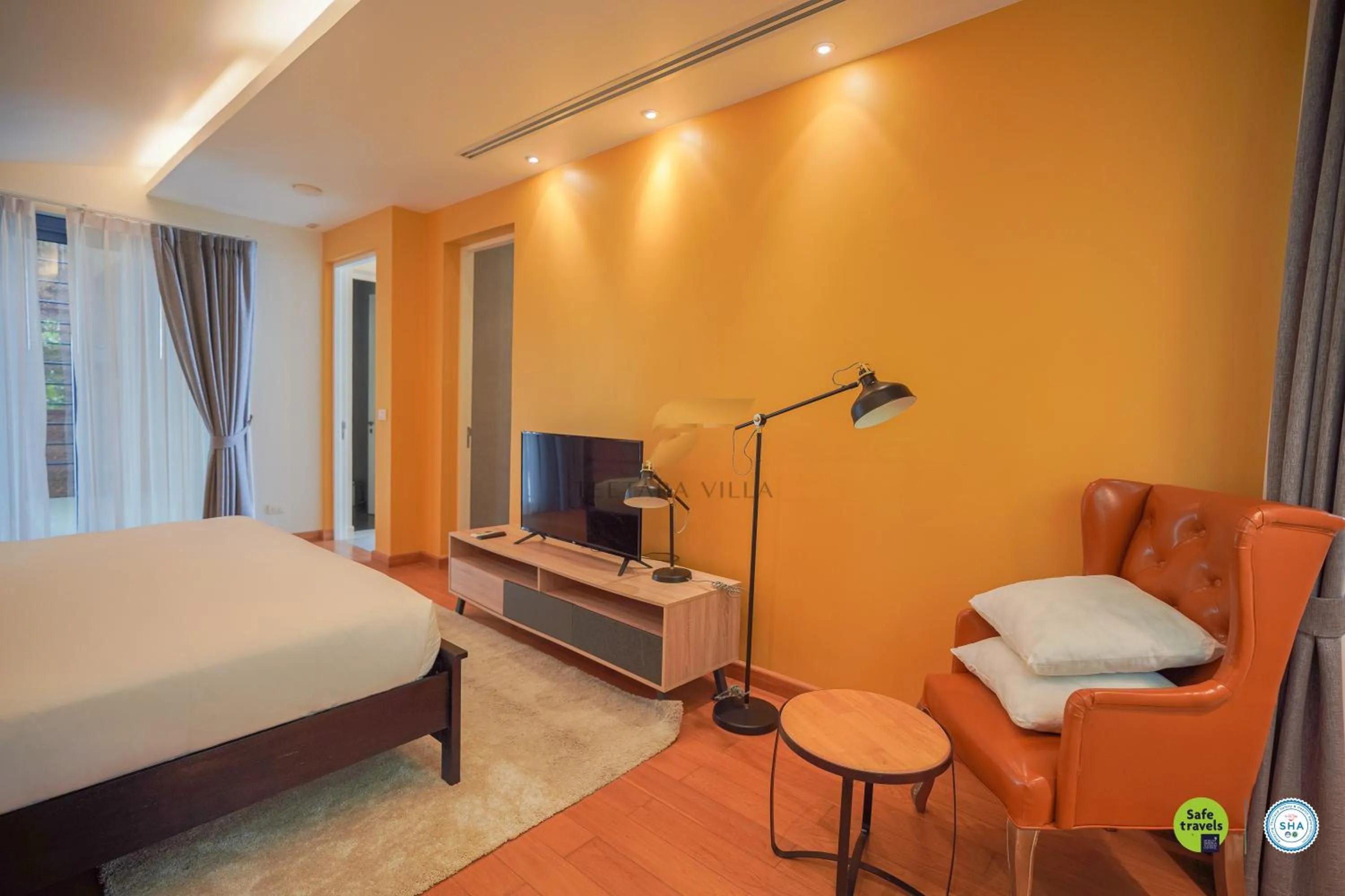 Photo of the whole room, Bed in Teetara Villa Patong