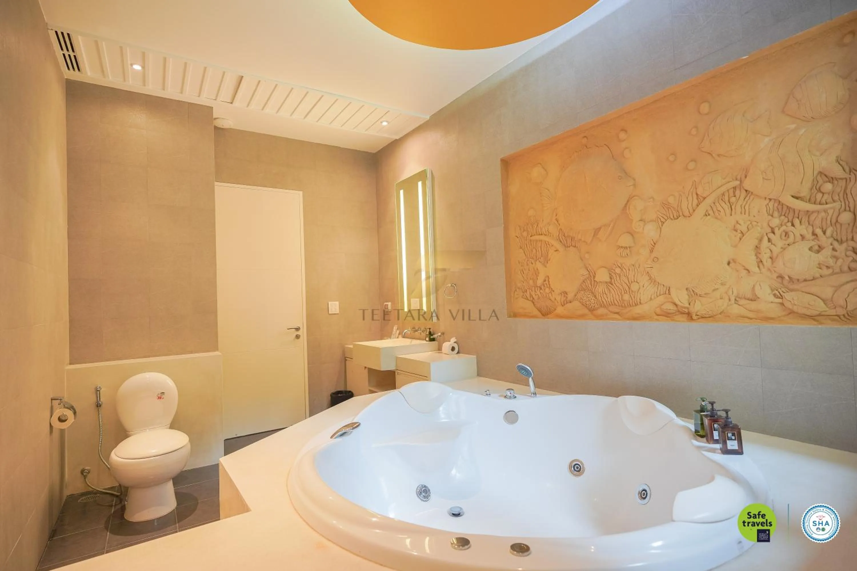 Toilet in Teetara Villa Patong