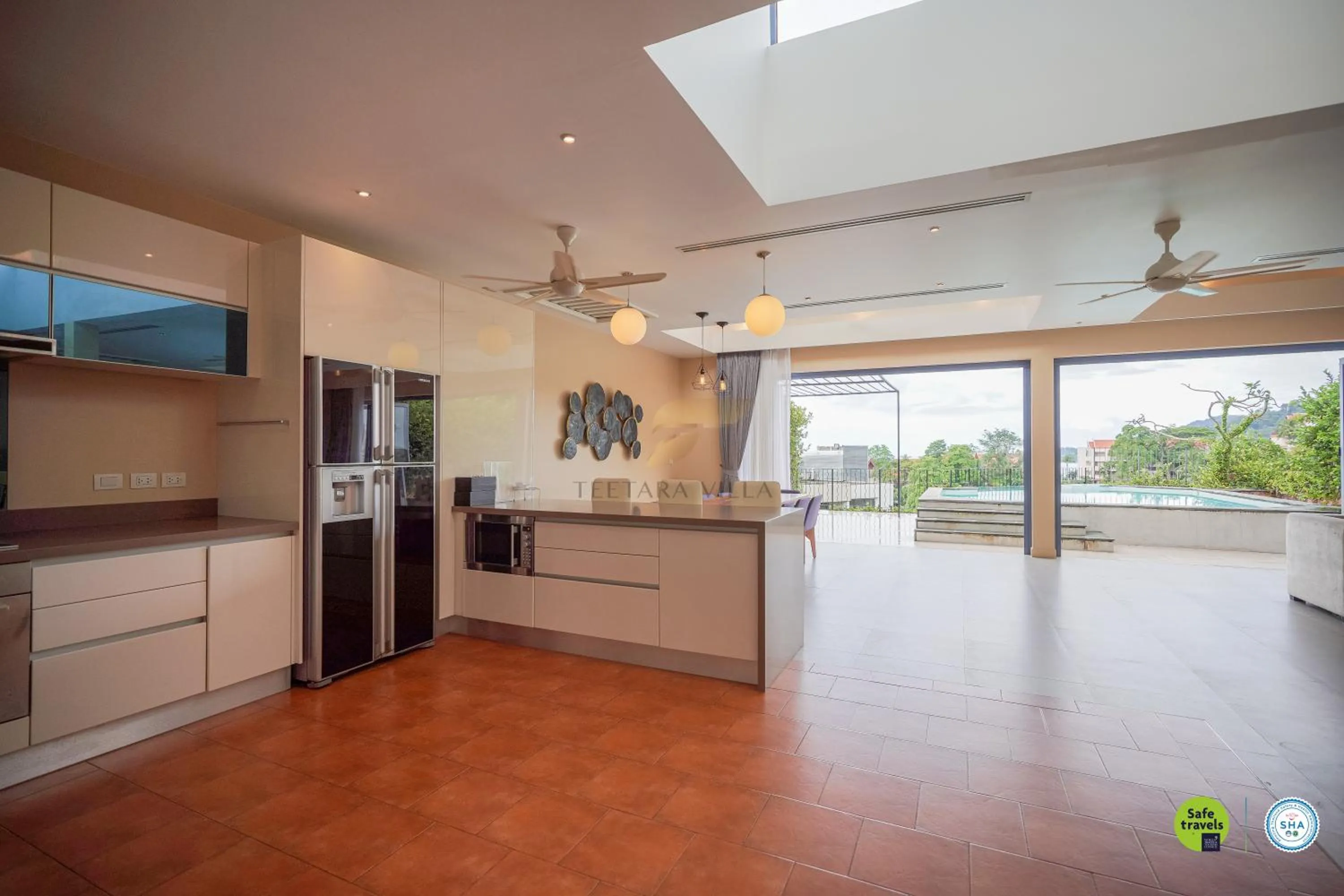 Kitchen or kitchenette in Teetara Villa Patong