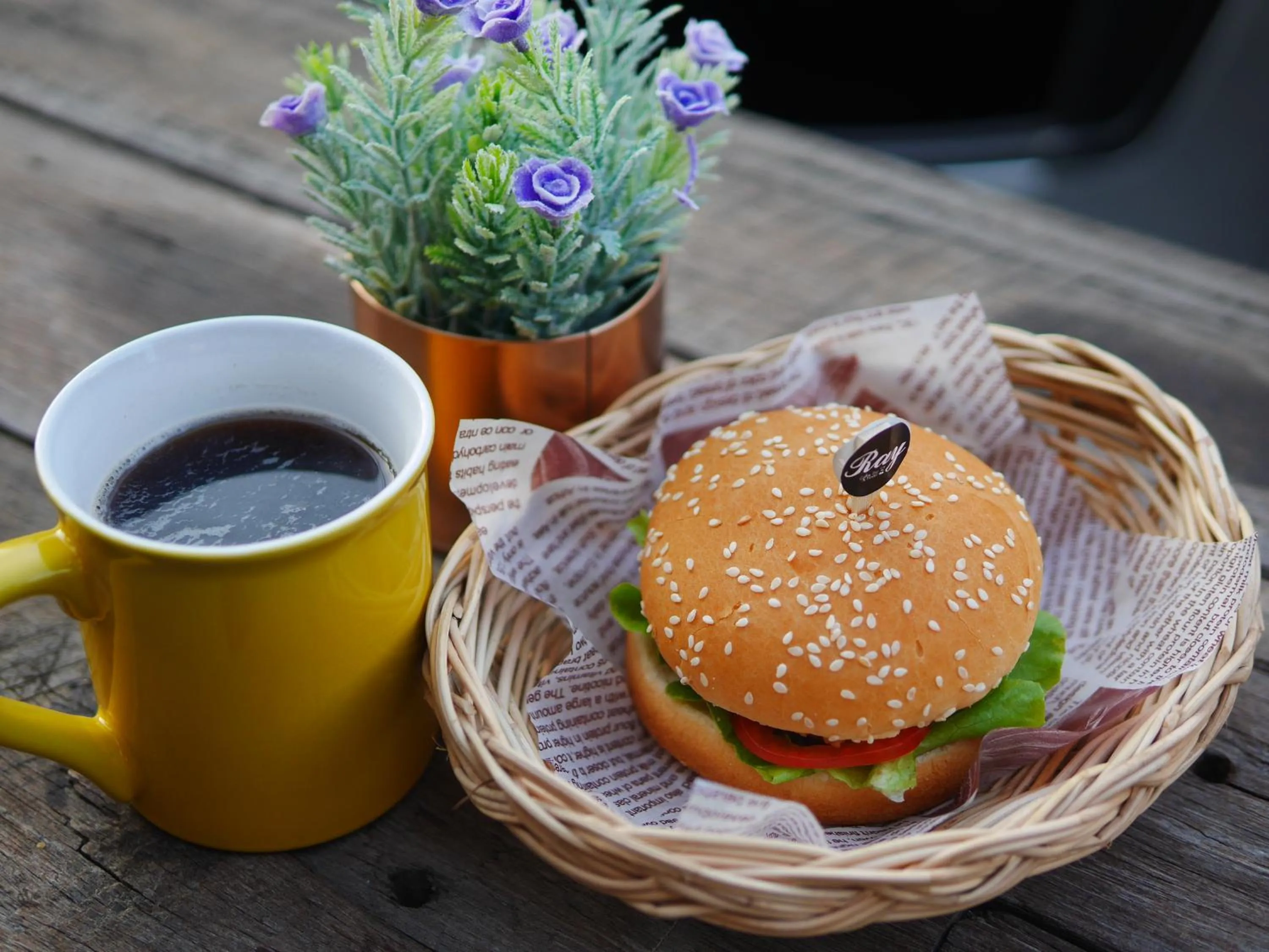 American breakfast in Ray Hostel