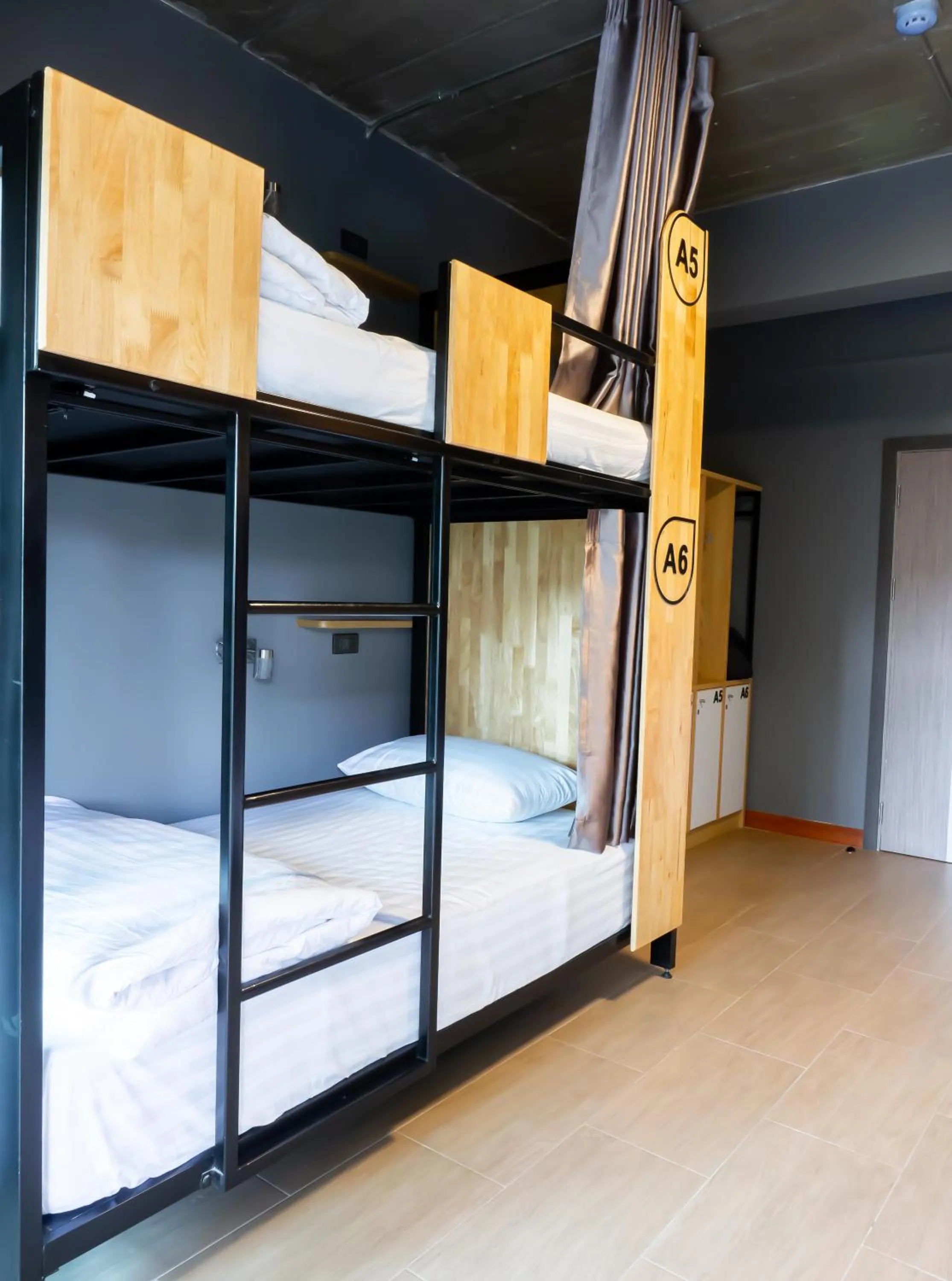 bunk bed, Bed in Ray Hostel