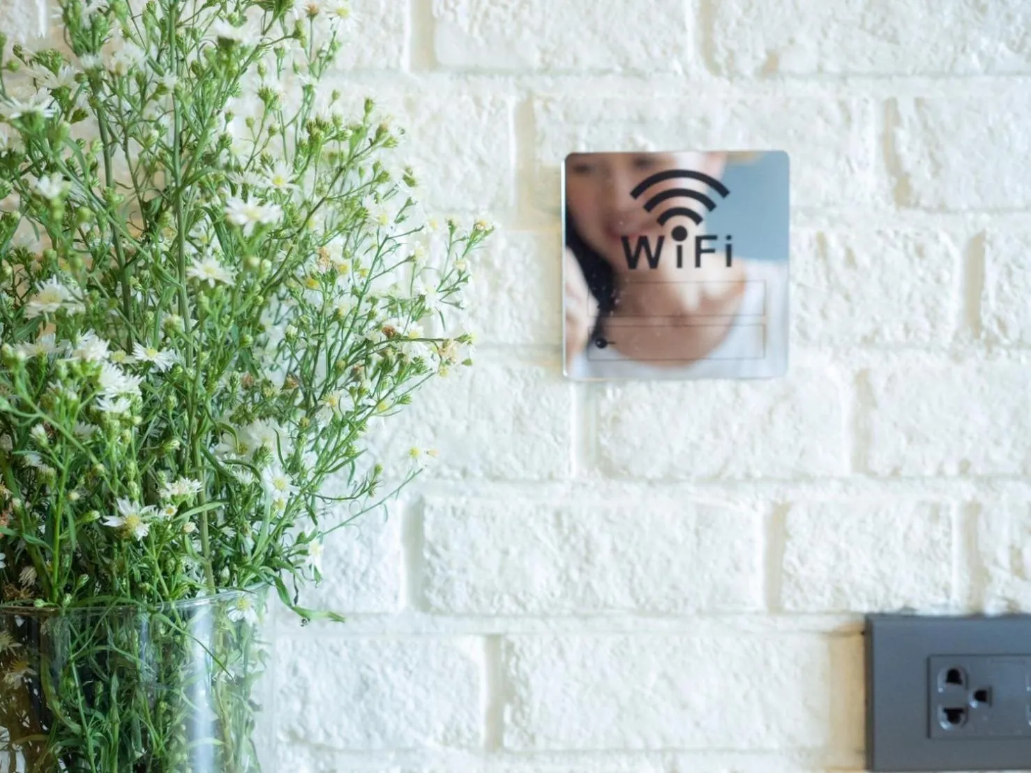 Decorative detail in Ray Hostel