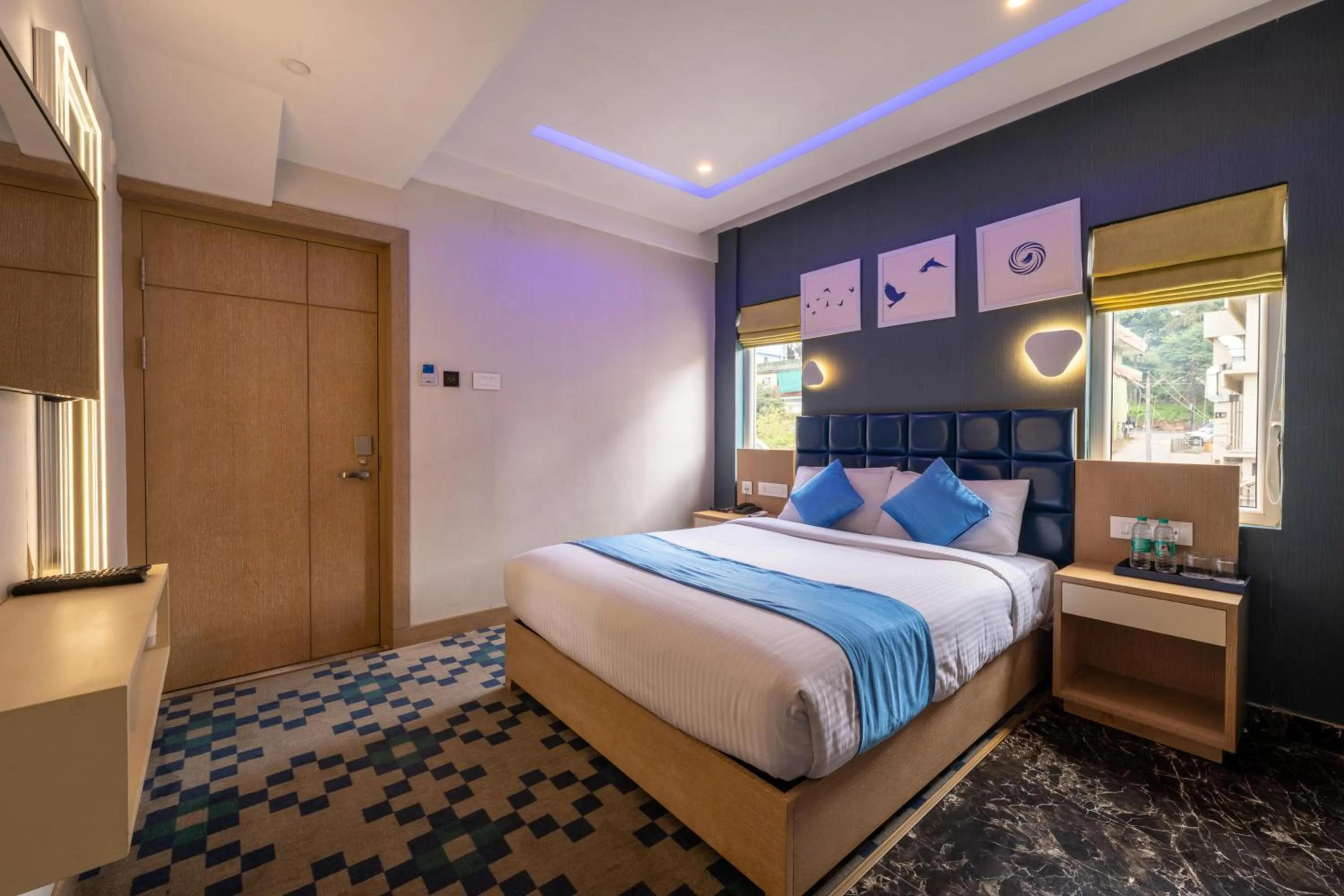 Photo of the whole room, Bed in Mintotel Wayanad