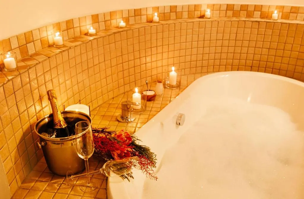 Bathroom in Tambuti Lodge