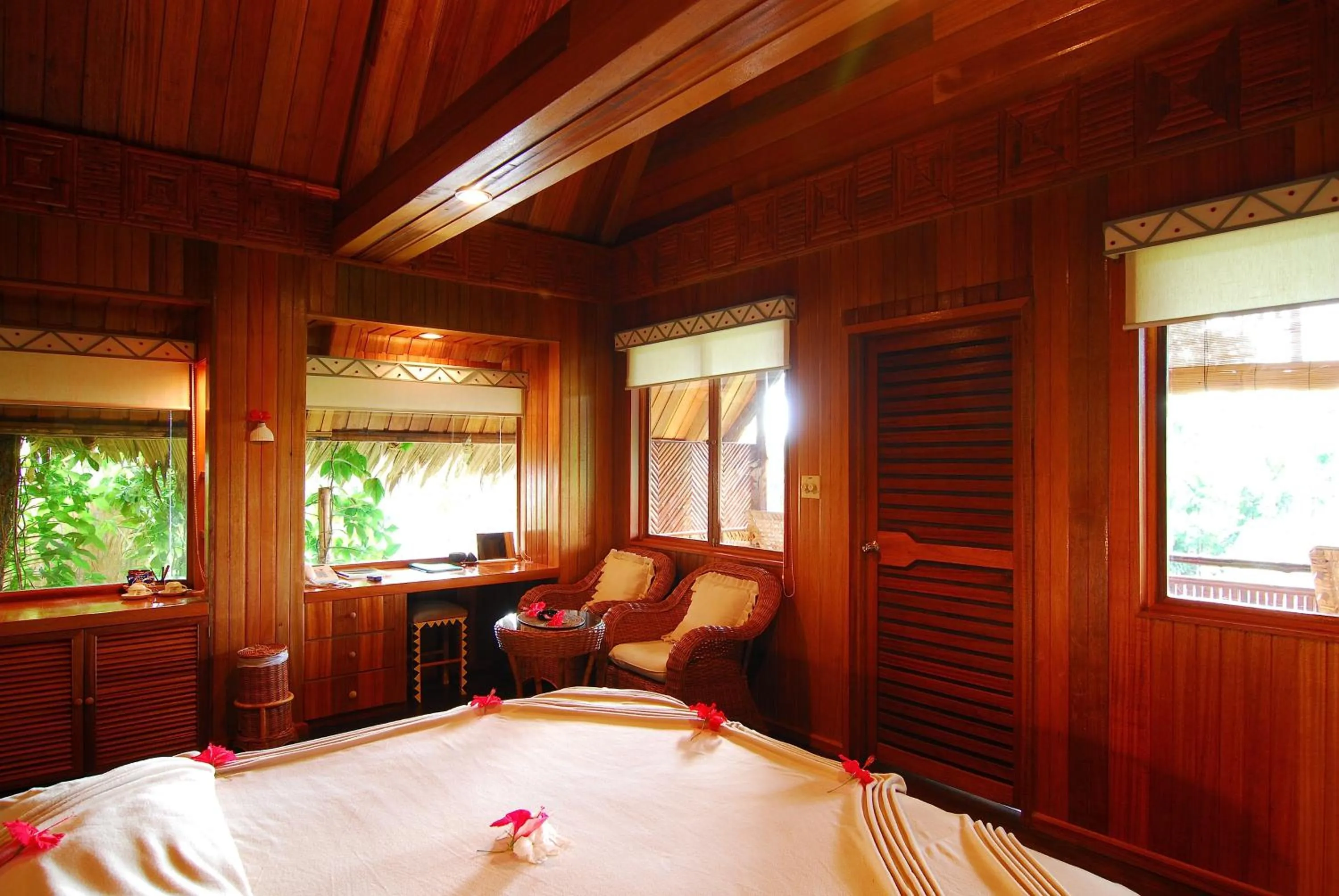 Photo of the whole room, Bed in Palau Plantation Resort