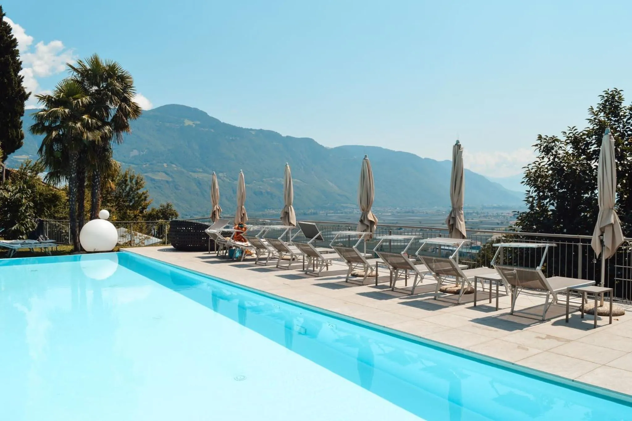 Swimming pool in Apparthotel Calma