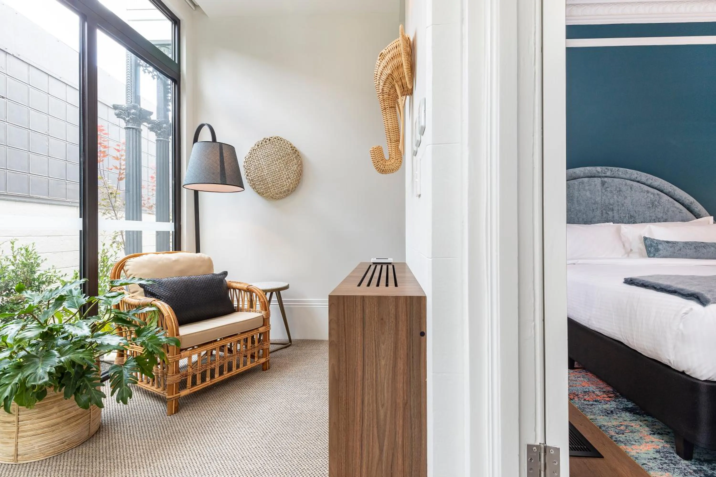 Living room, Bed in The Albert Mosman