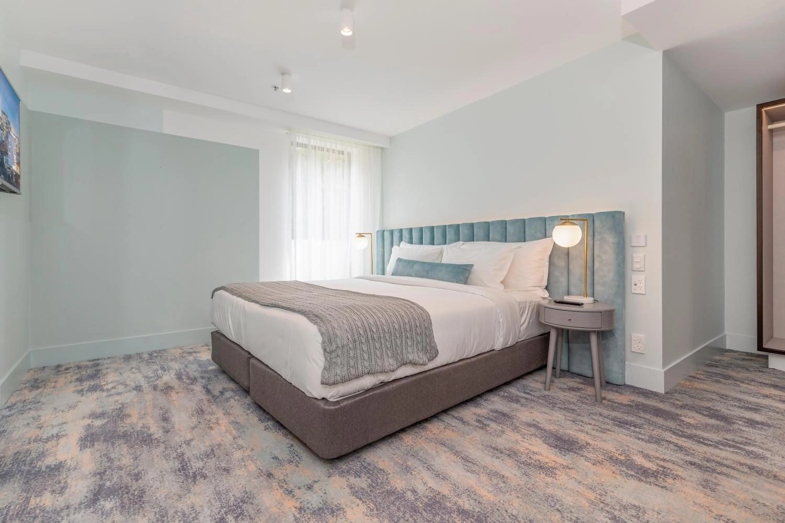 Photo of the whole room, Bed in The Albert Mosman