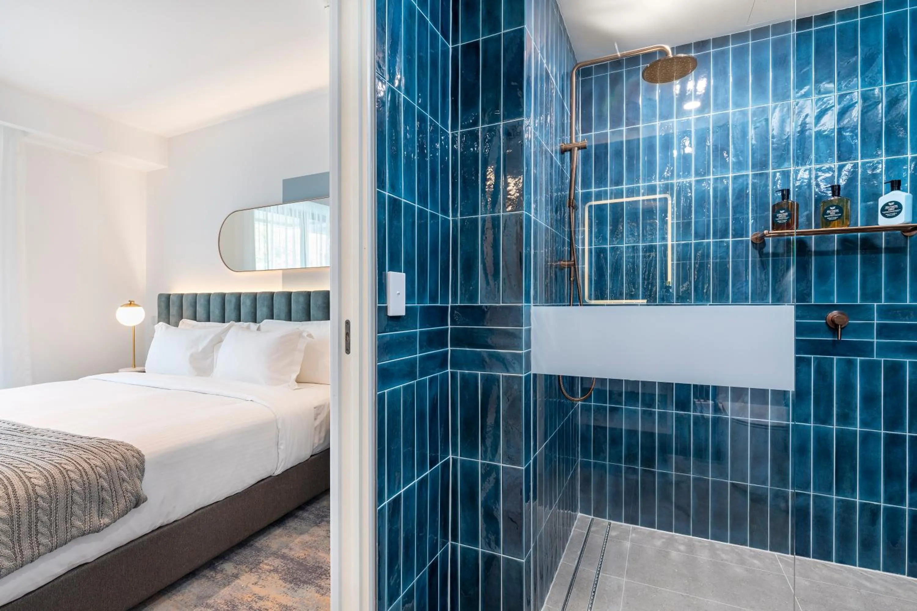 Bathroom, Bed in The Albert Mosman