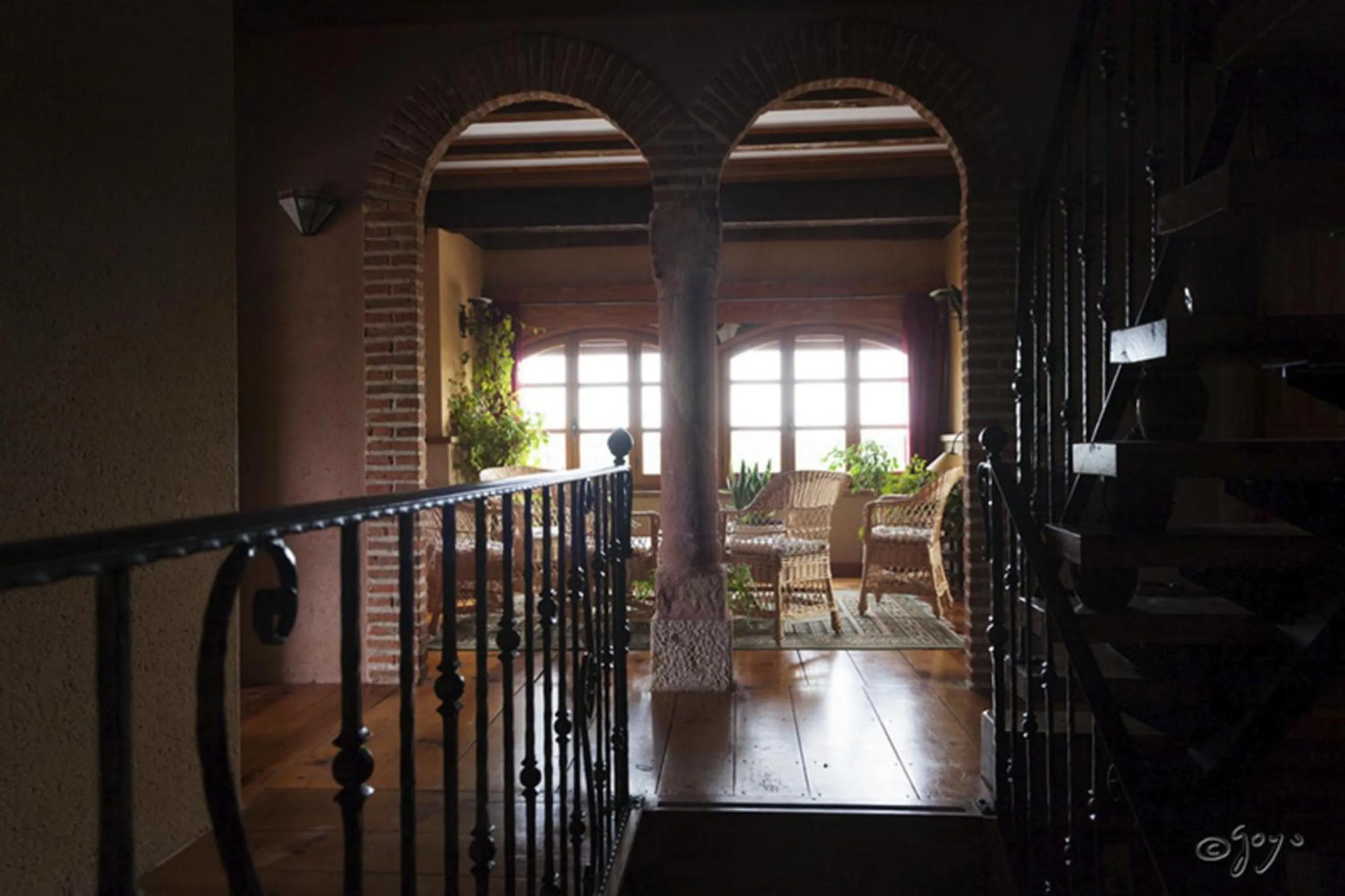 Decorative detail in El Camino Real