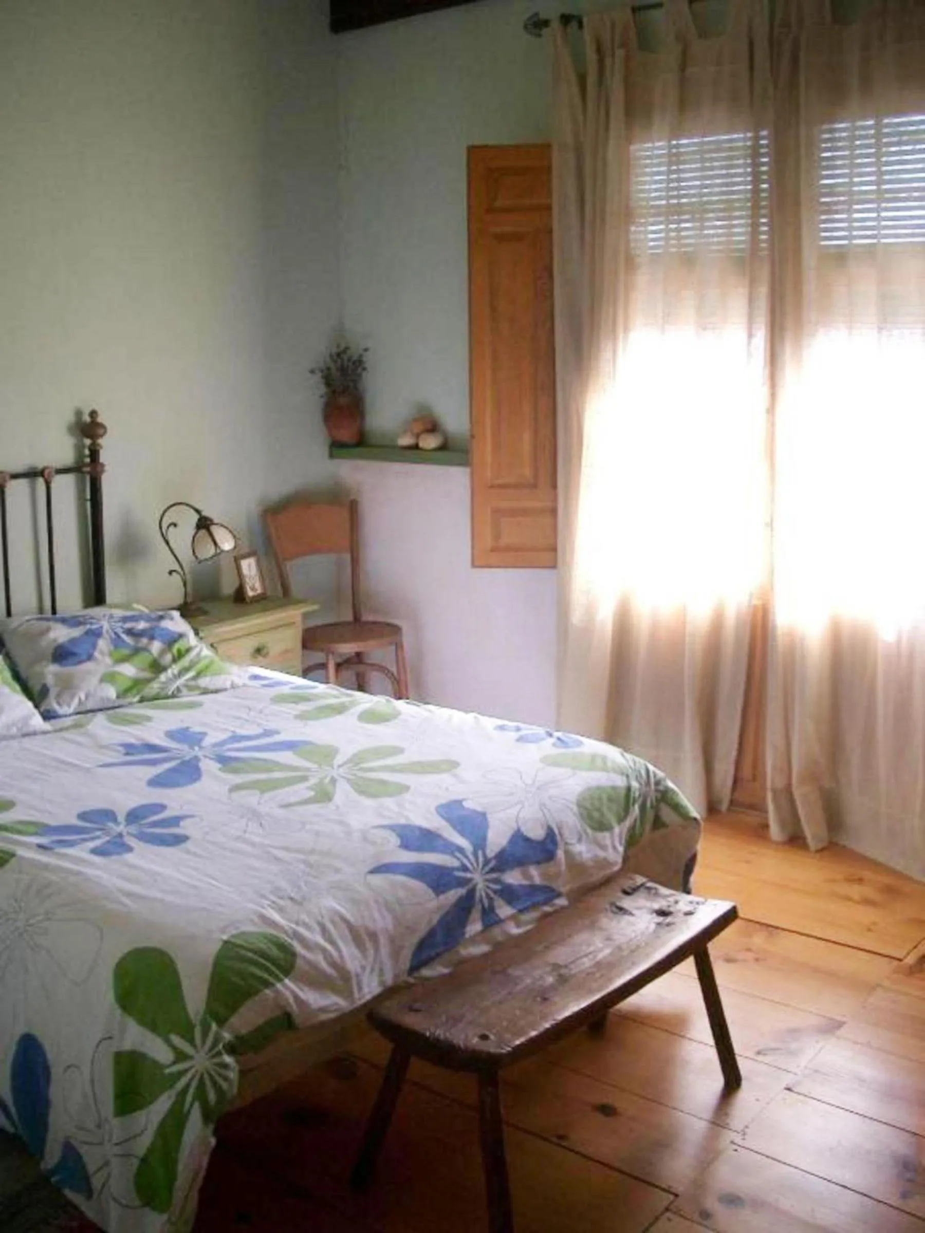 Bed in El Camino Real